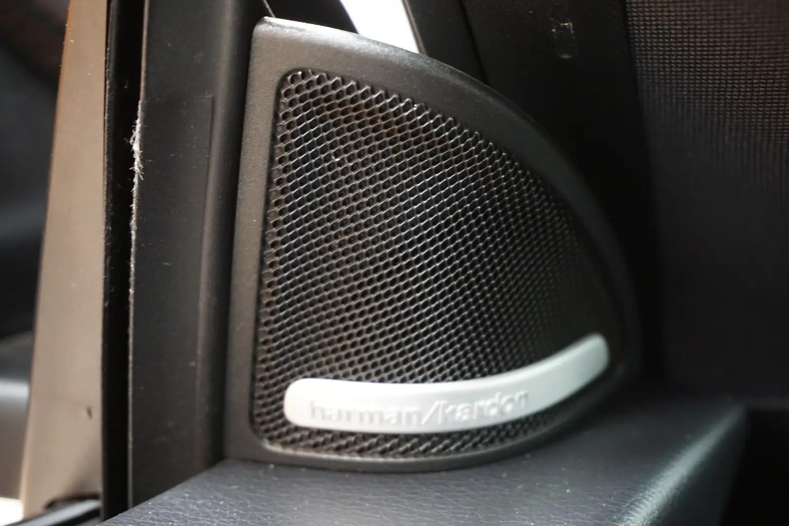 Car Image - 5r9VNTVskdLwyDSItoEkPU