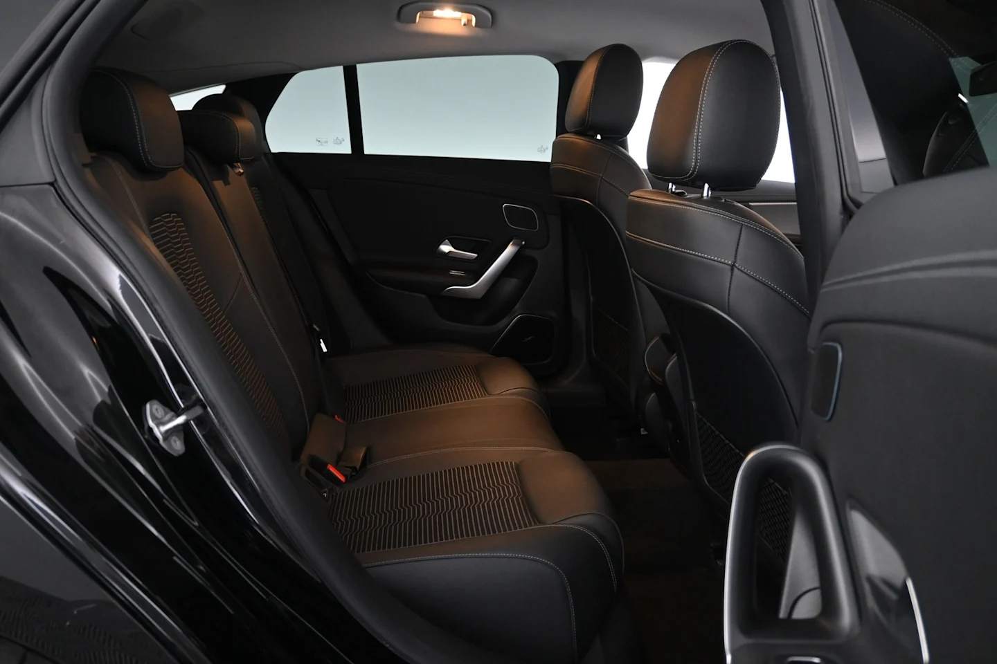 Car Image - 2GoZnysN3v2VwetC1suuLW
