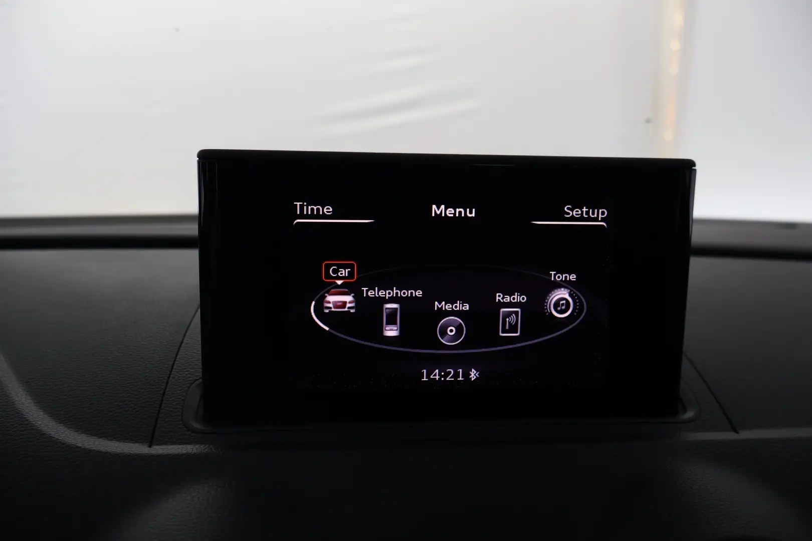 Car Image - 1gbi7bpJdICcSr129y8QsH
