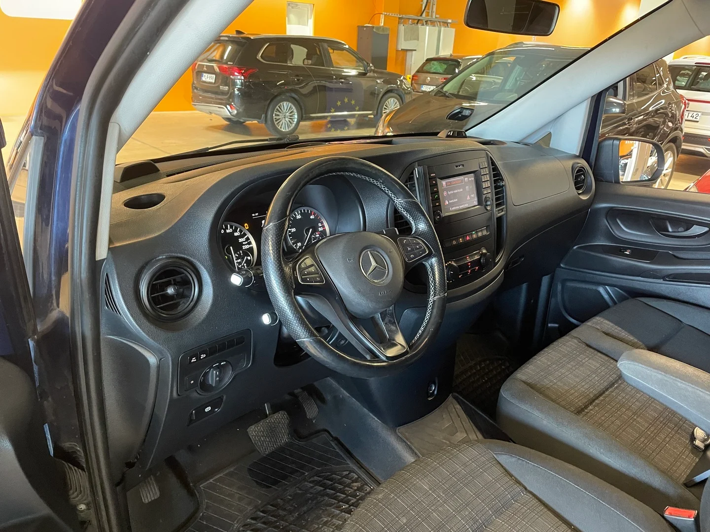 Car Image - 6SojFSv7TnuIqkl8ZYFlxi