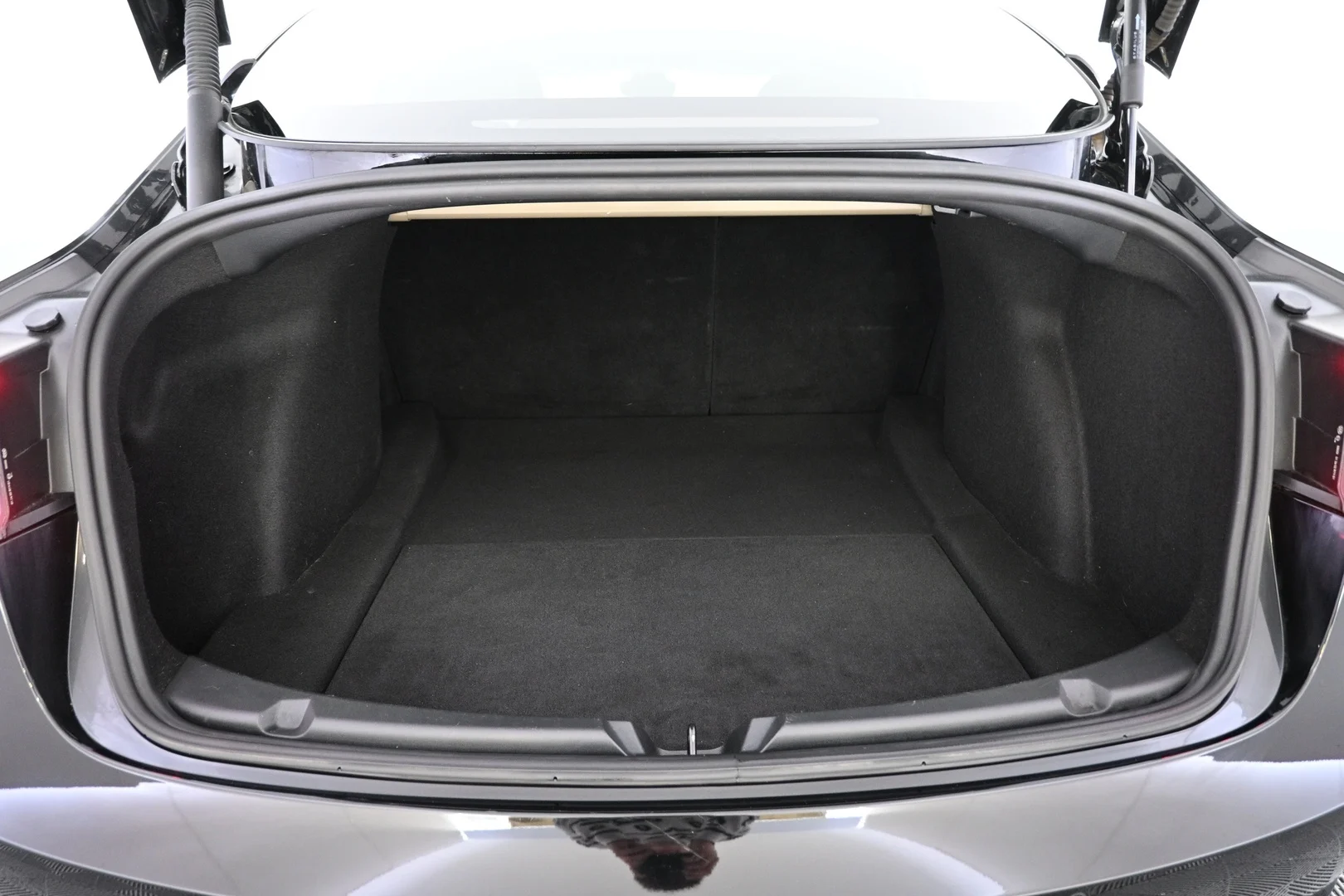 Car Image - 1ZE0K7wES0g2EK3ebDVOGC