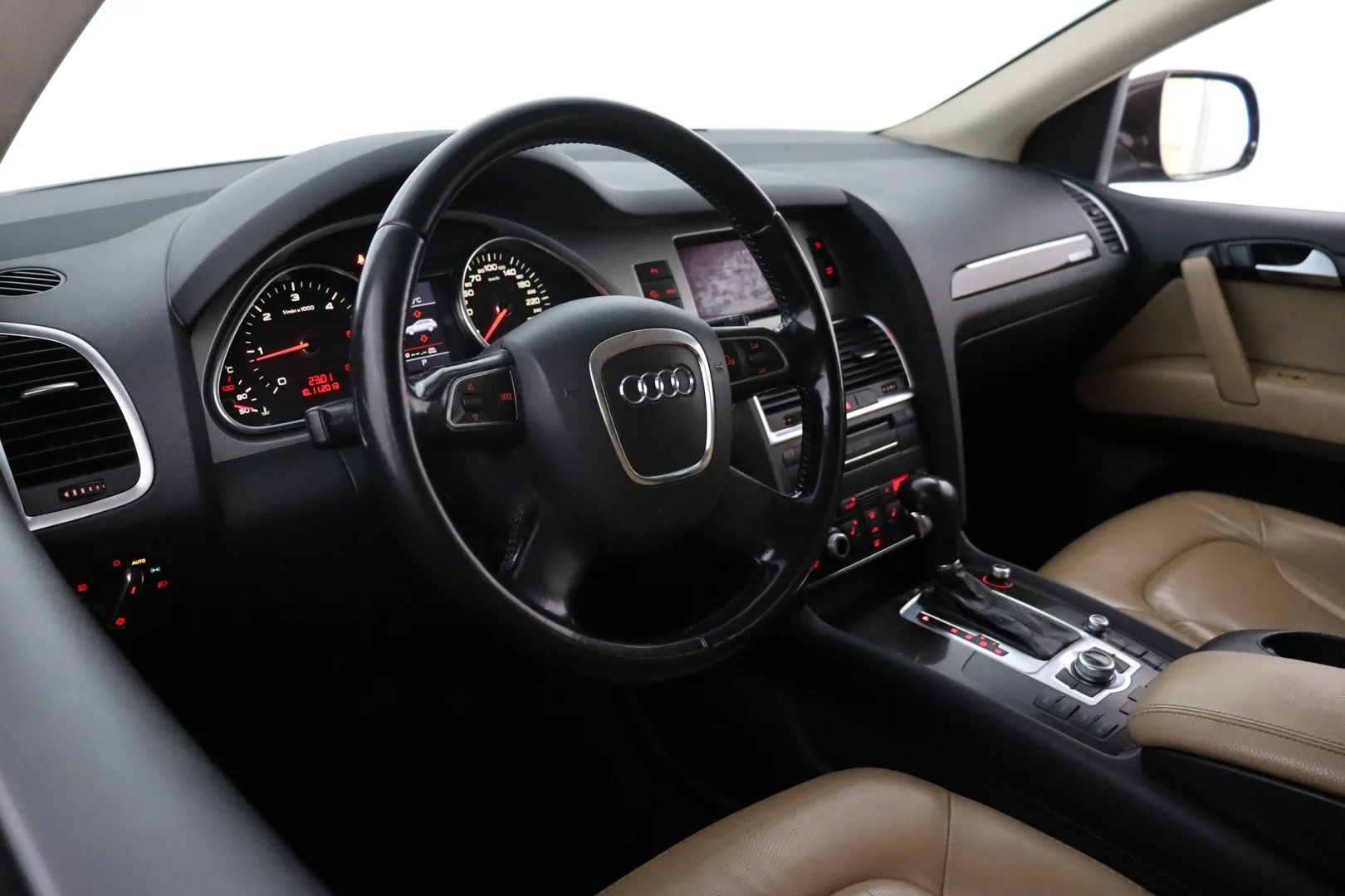 Car Image - 3wr4TsROoSchxIp7nEFPMO