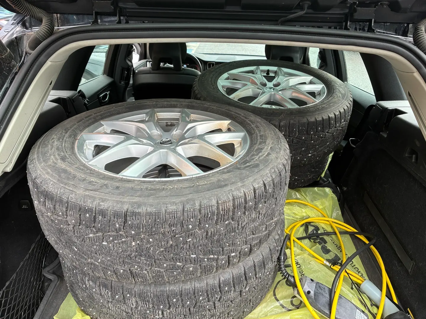Car Image - 6CSbjrpEgXbqEHrjvqYXte