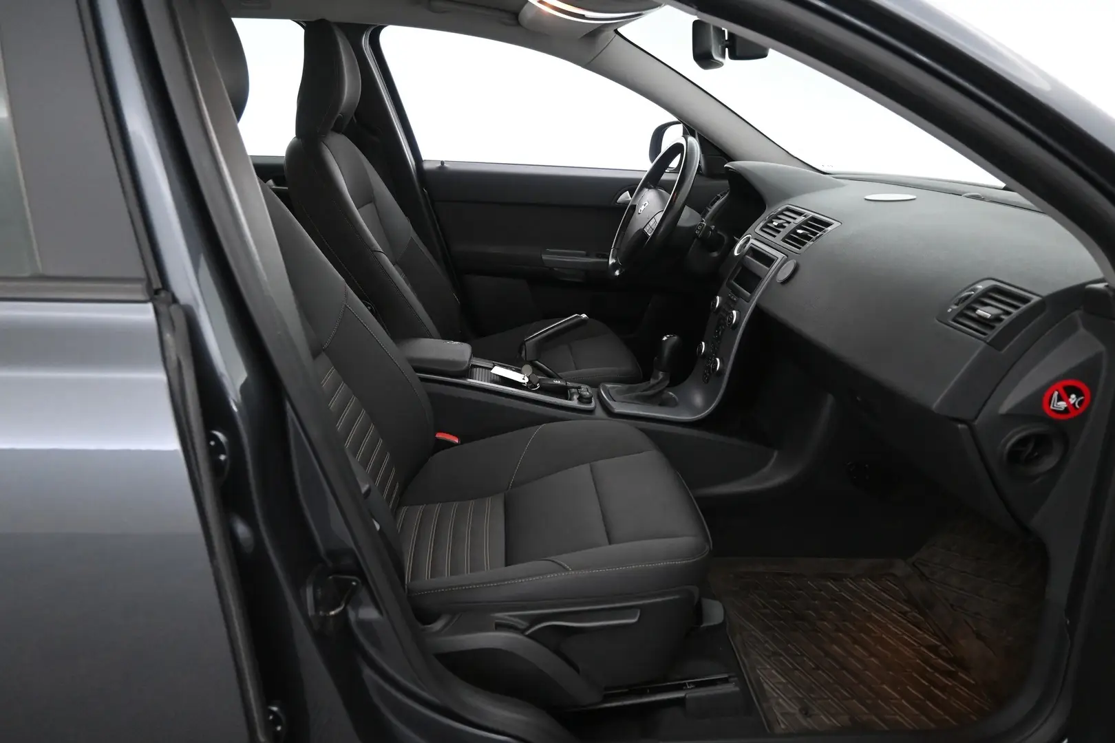 Car Image - 6V0ae4keGoz3hEZKxl3BVU