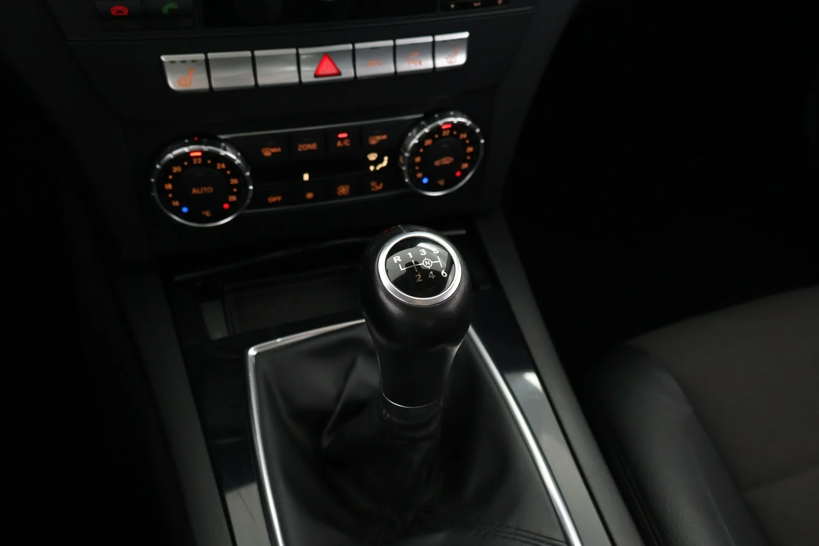 Car Image - oP04T9pJm3N47f6fYm6p2