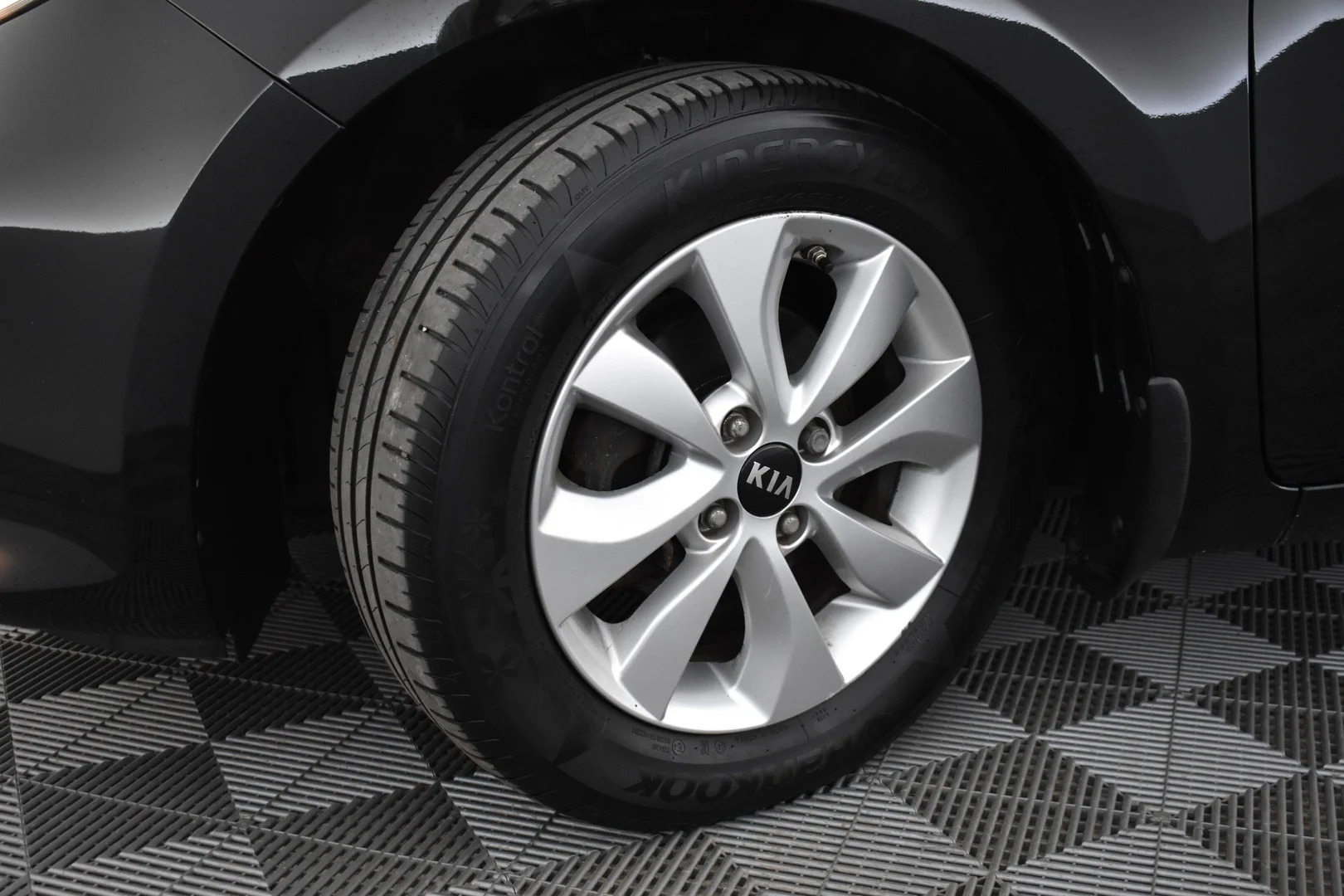 Car Image - 5d7n47yIxljRC3SmRYNeVe