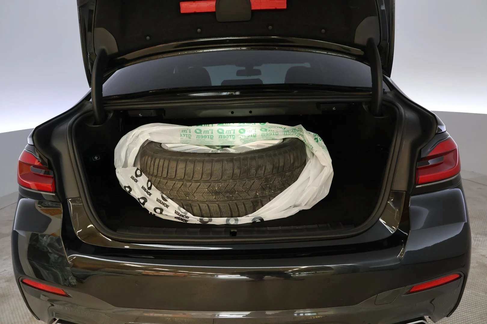 Car Image - 4i6GC5DKjLmCJMF9z2NCX6