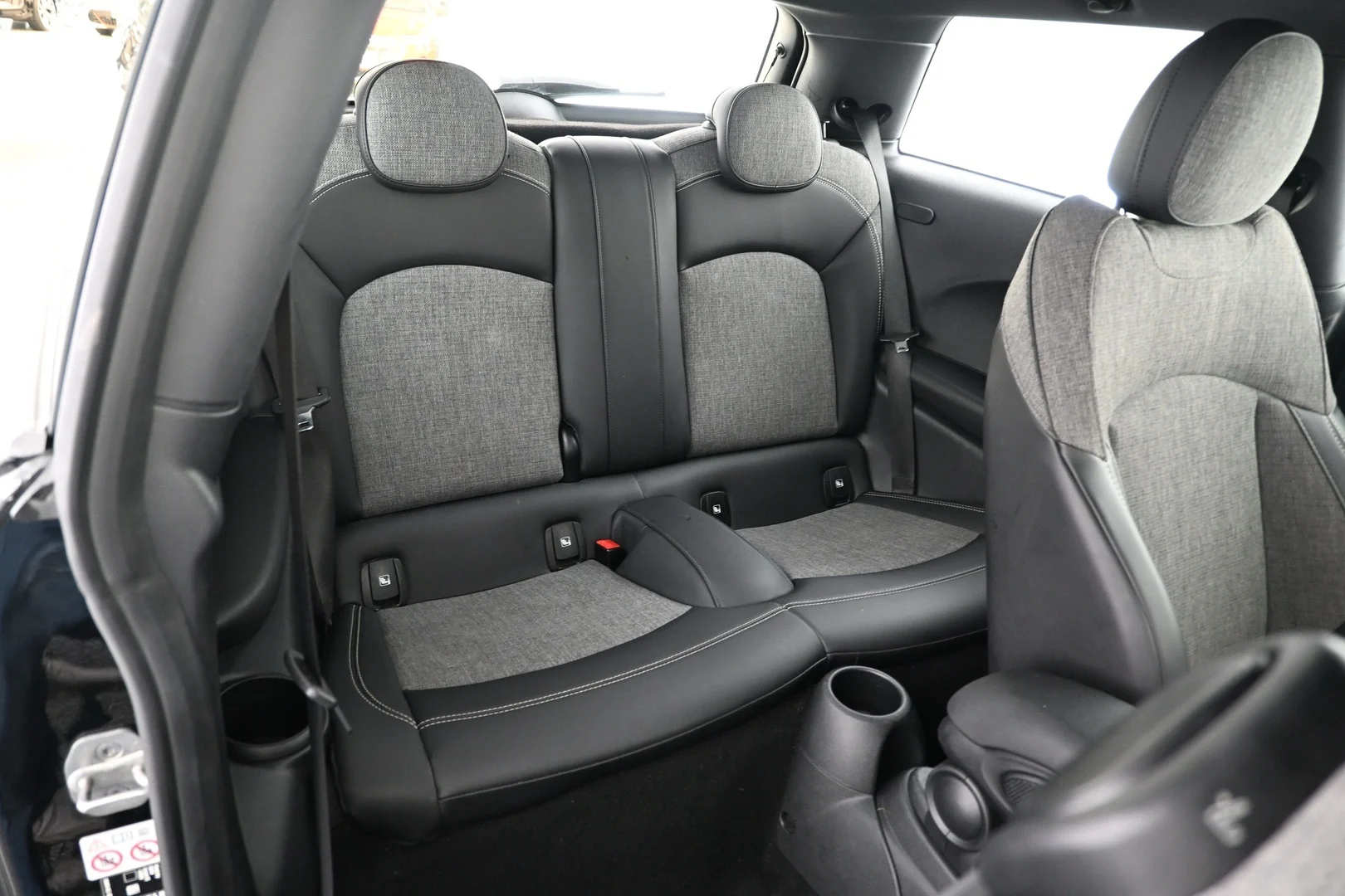 Car Image - 7n0kUmaQM71VImx64YKxsO