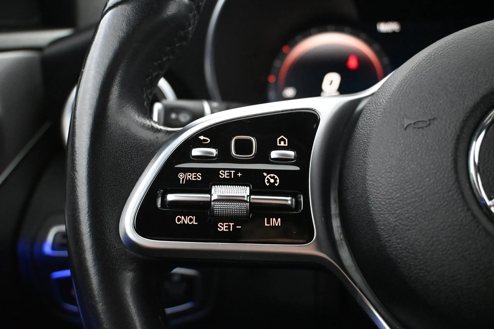 Car Image - 4HW7STKkbHLL77qYkfF8Vm