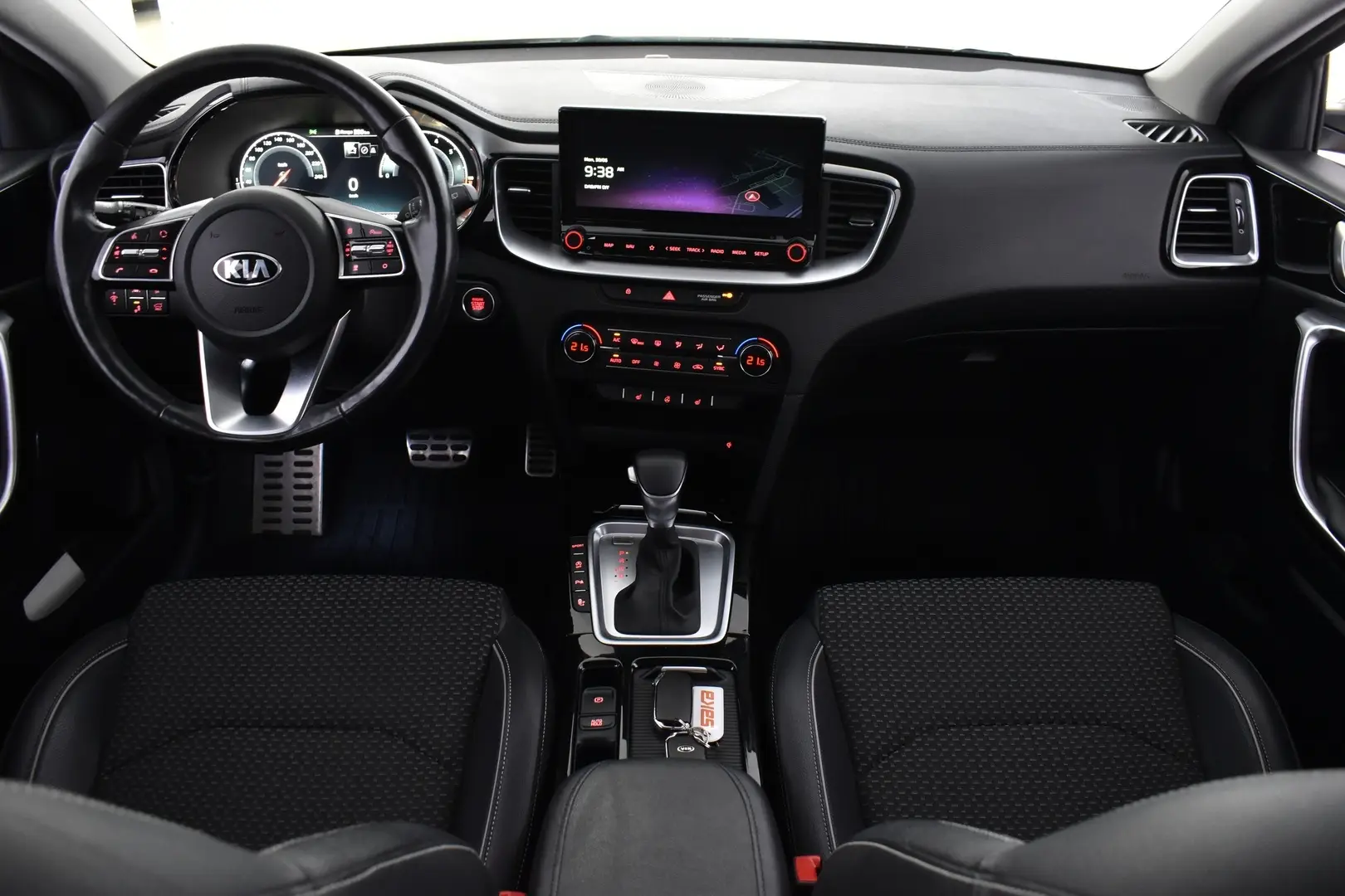 Car Image - 4AEnOEsfuaxzhW6DBogrfG