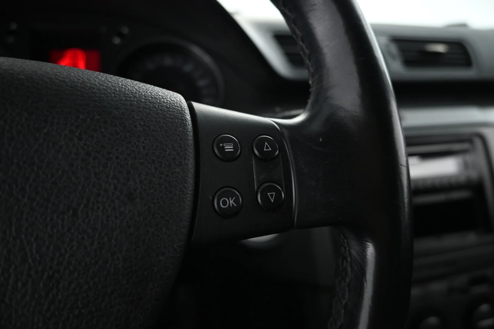 Car Image - 31mICo9XjHM5BUxG49eWpY