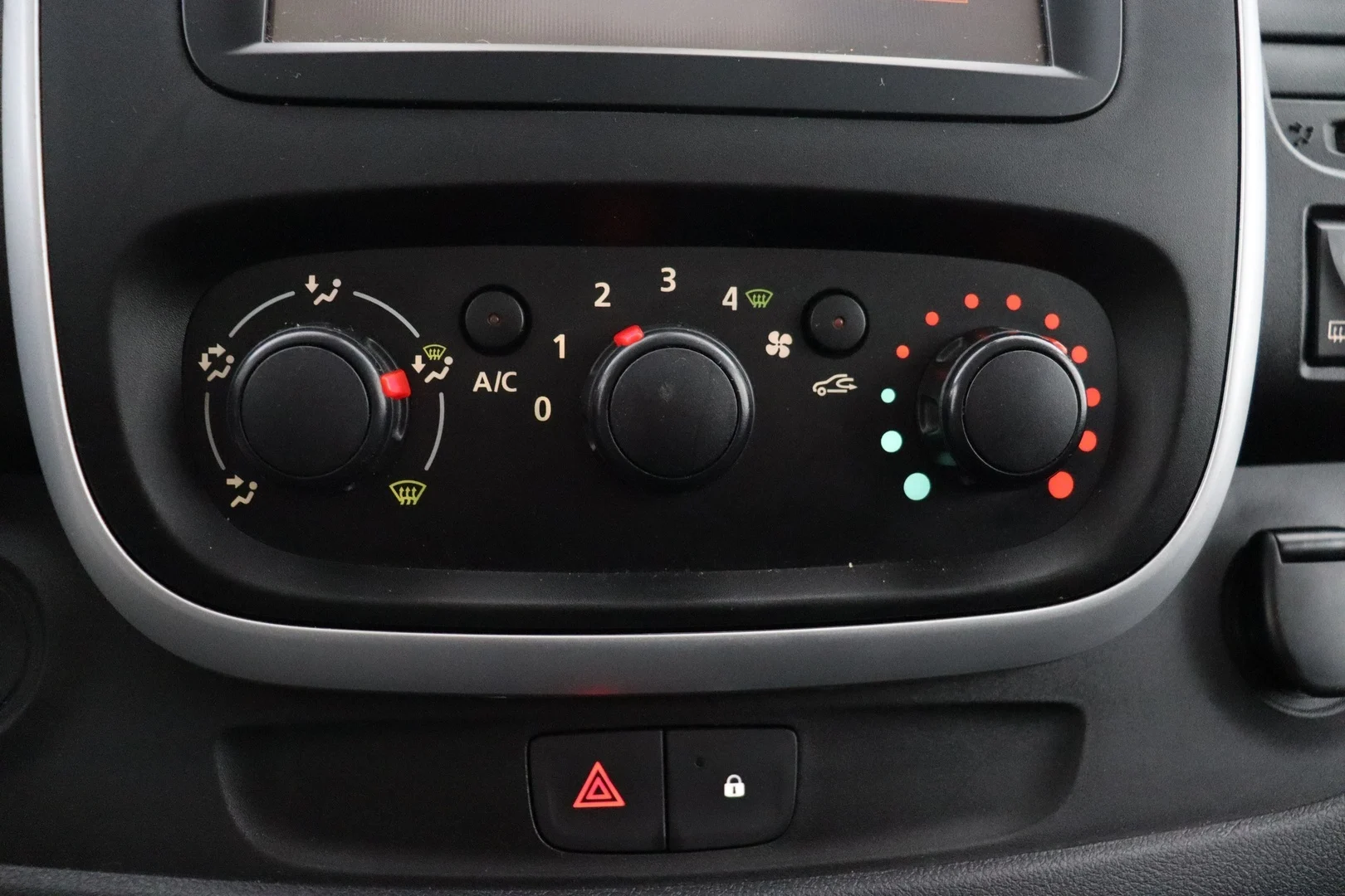 Car Image - AGmIuaFhrCBmtIp9N6ini