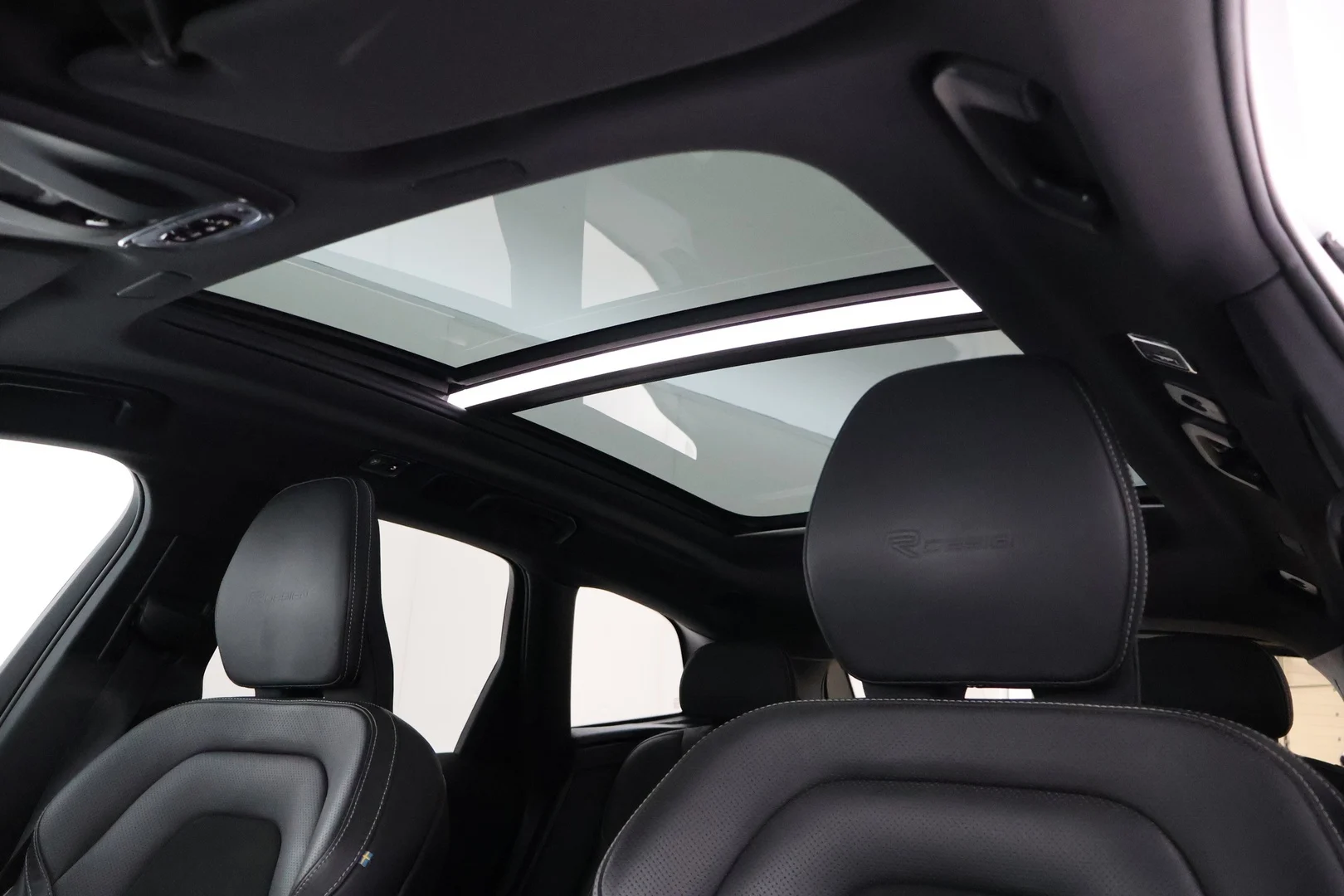Car Image - 2lwl83nsgZZKwcFfxKGfNI