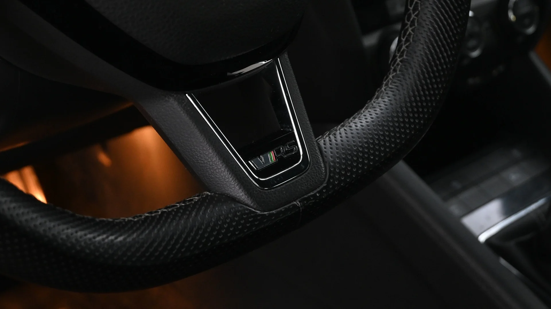 Car Image - 3BfciMCQhycyIwNeEGBNHw
