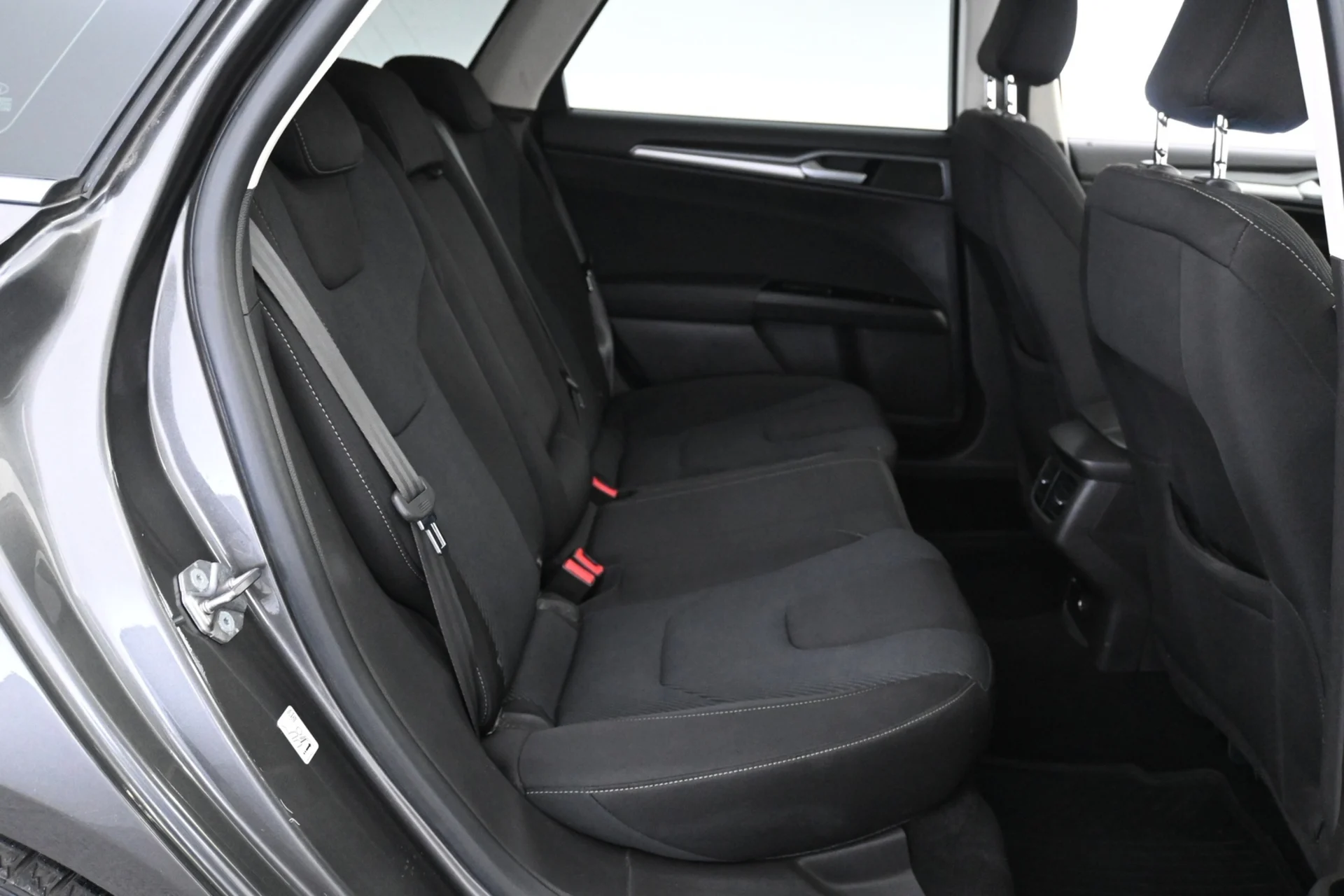 Car Image - 1UIfba0F5SSLWDZX7KscYB