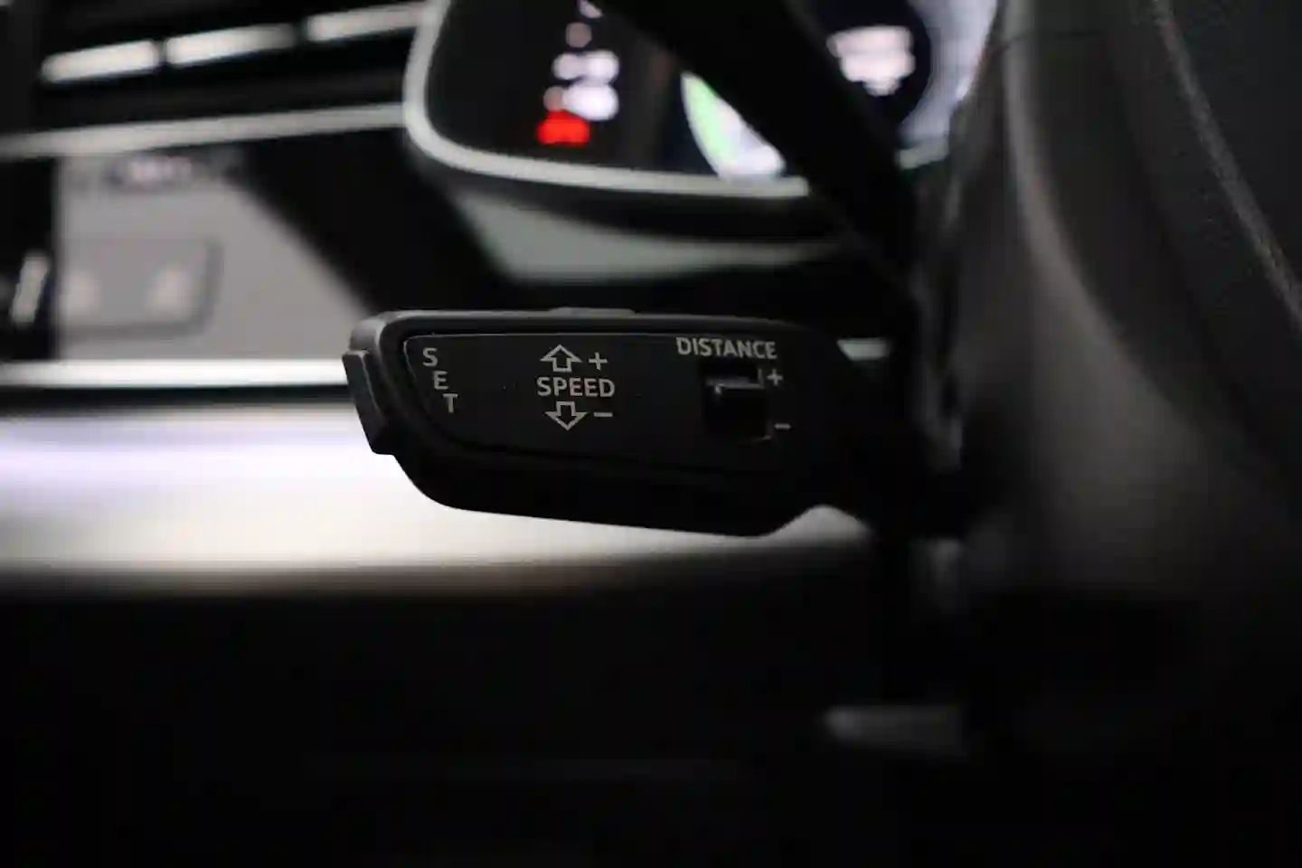 Car Image - 3zCw0Sth6BKwiQeEWDL33D