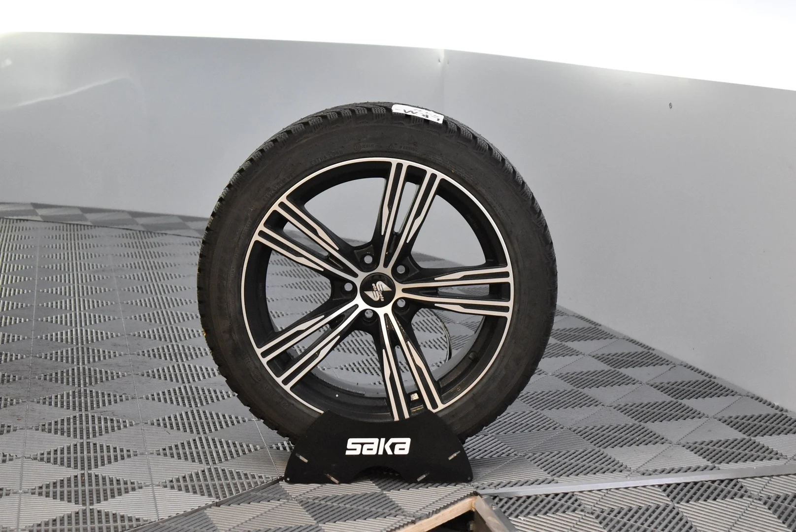 Car Image - 60snDbhJakJ9PqSUmY2WzU