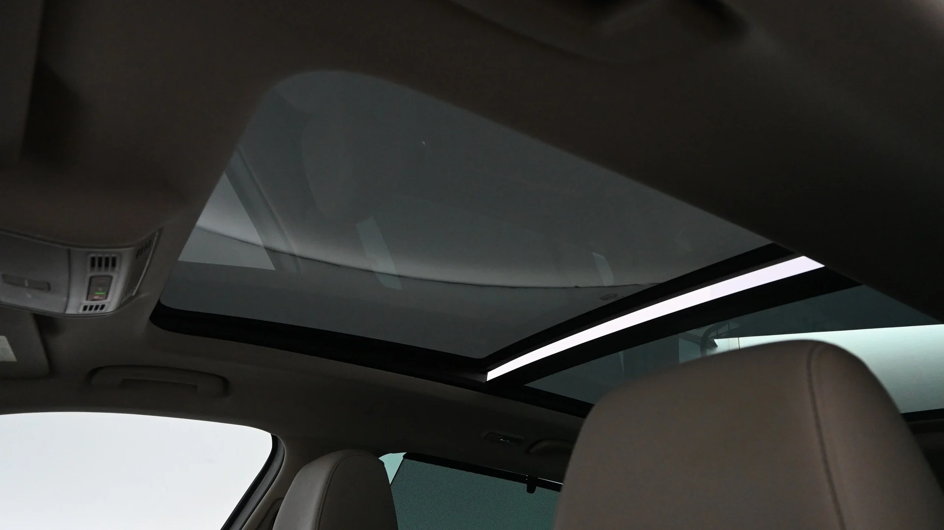 Car Image - 4GjX31MOqagEk4ofi6uoR7