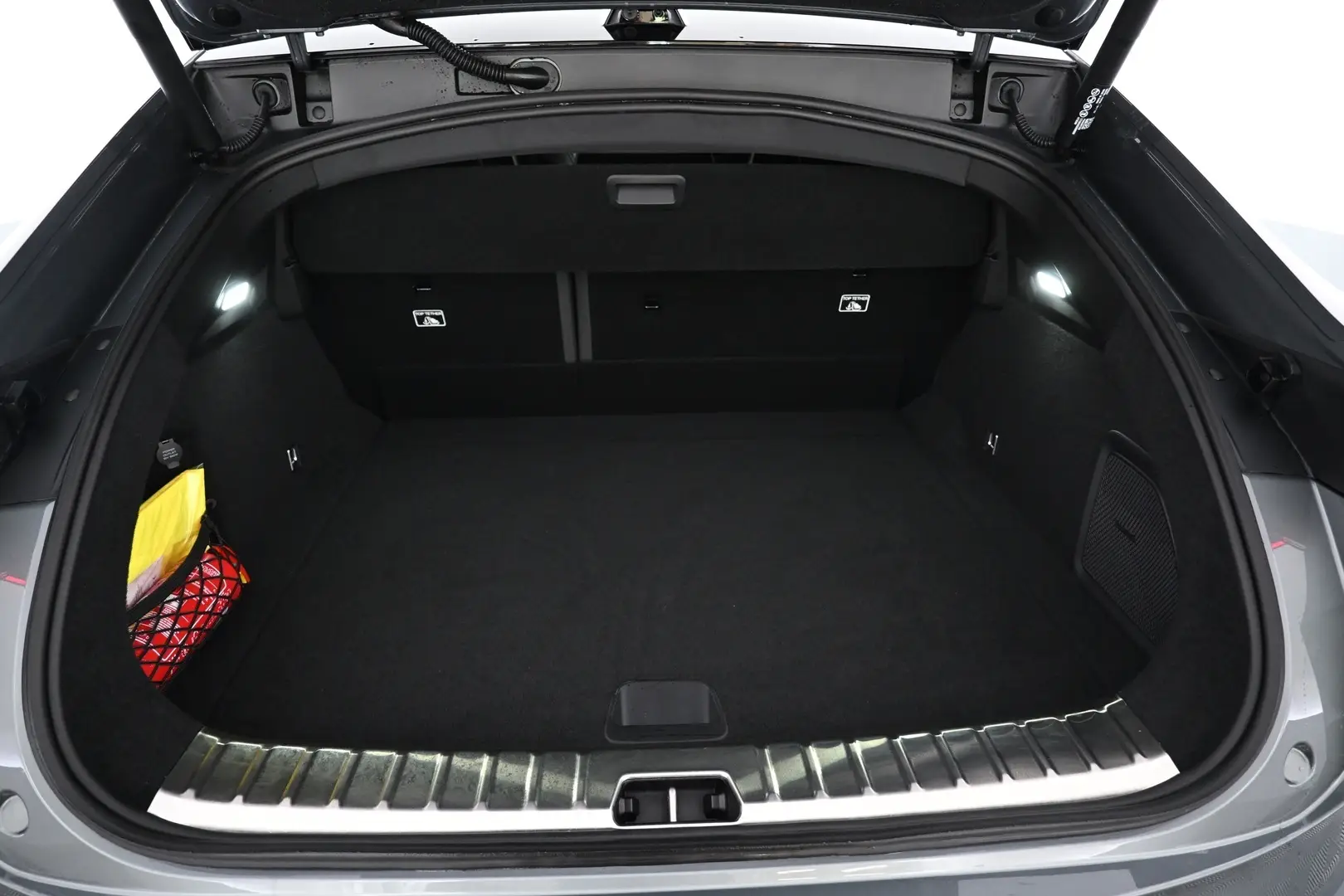 Car Image - 6BTLXUbNRVZf19OAmQOFbr