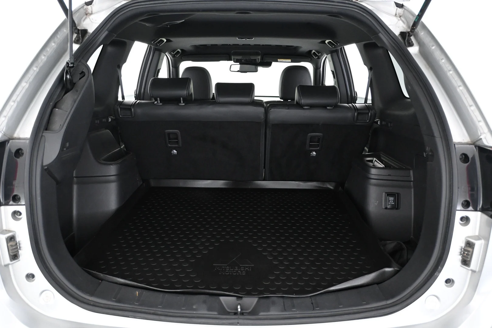 Car Image - 40vgJmYeWew0nofSkwdpcS