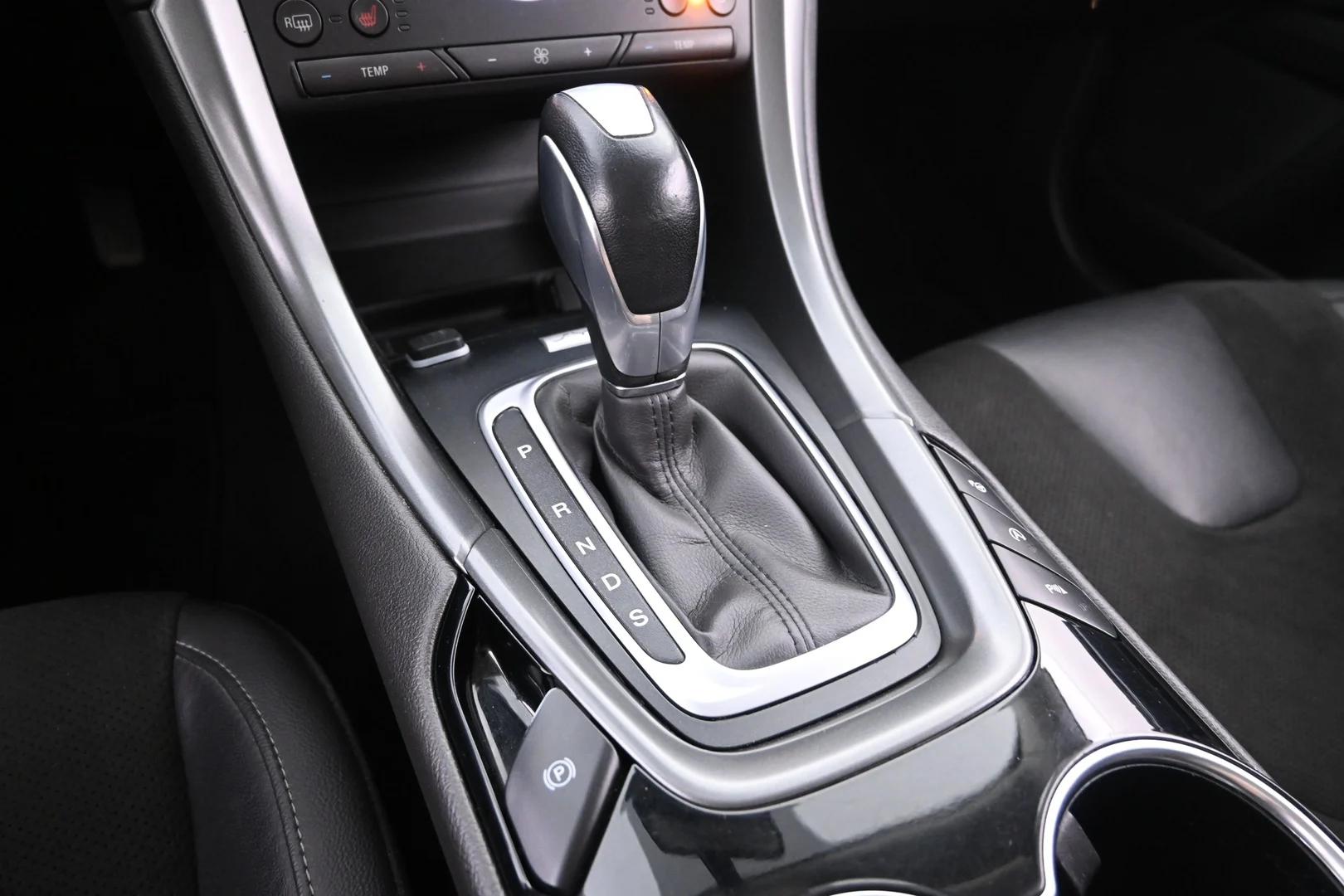 Car Image - 7v3cQCbgGuTOZDoU31qJby