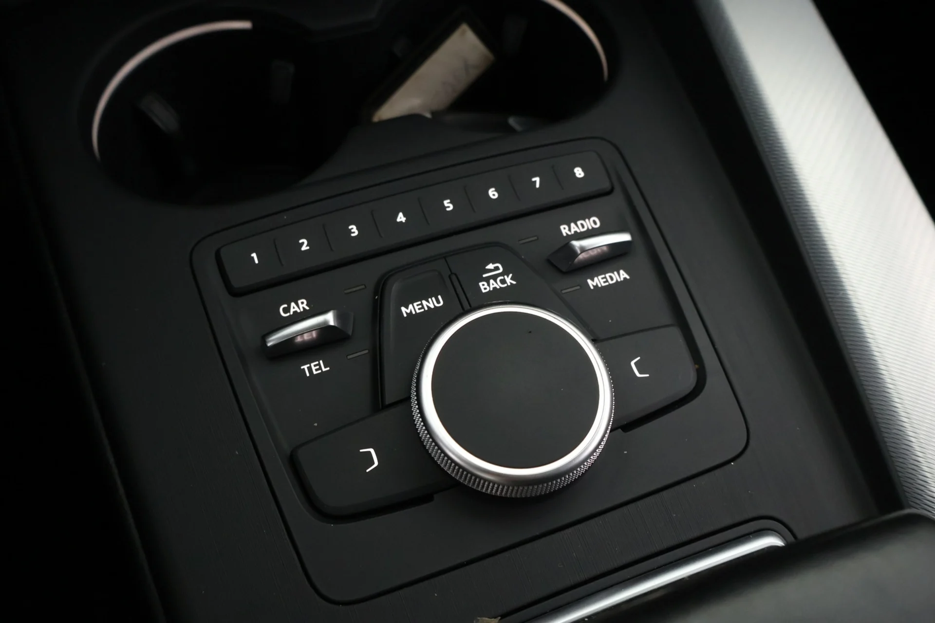 Car Image - ZFoNA7uoi1W0VLLggmUvd