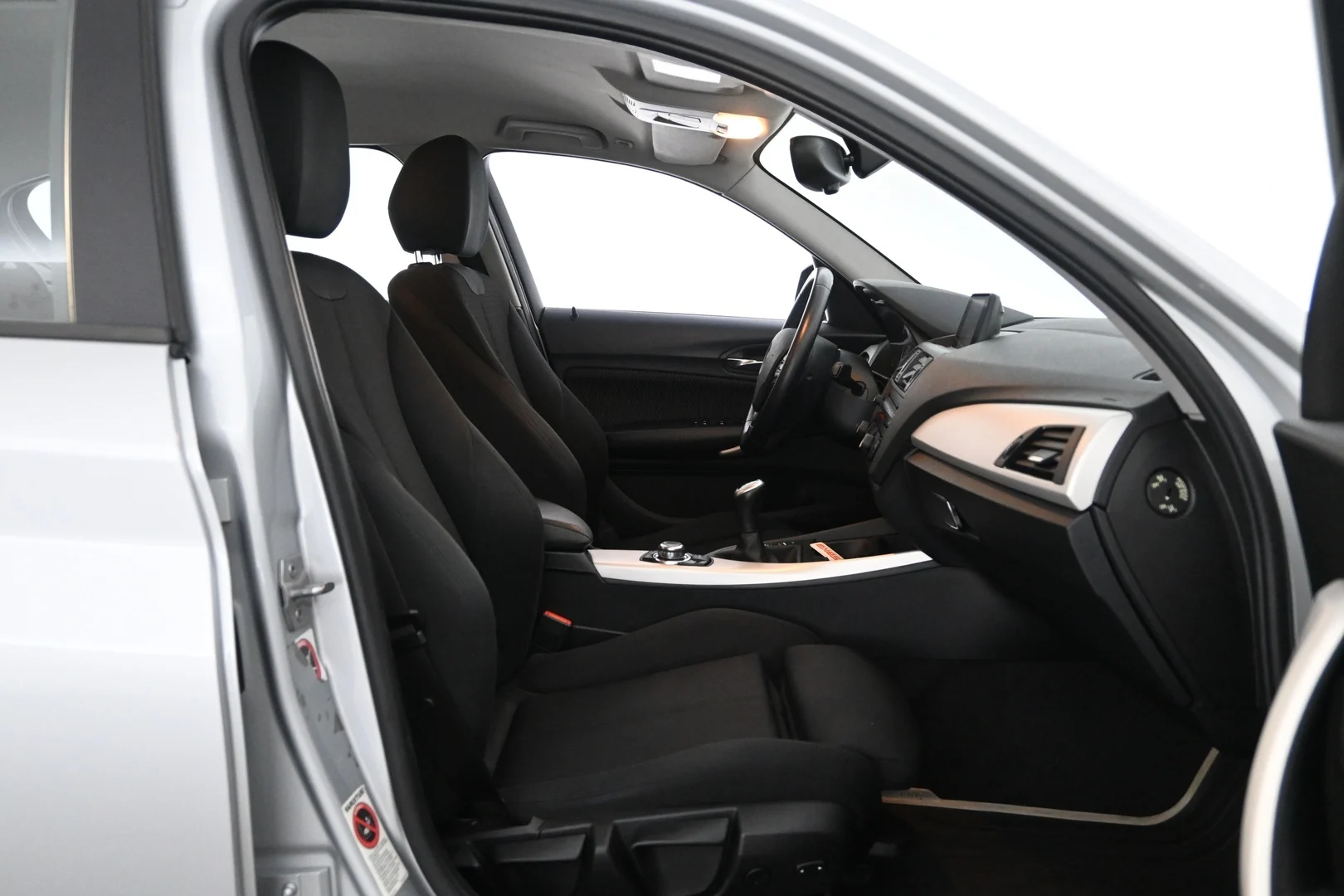 Car Image - 1N43tB7OIDQbtbX0cmvmGb