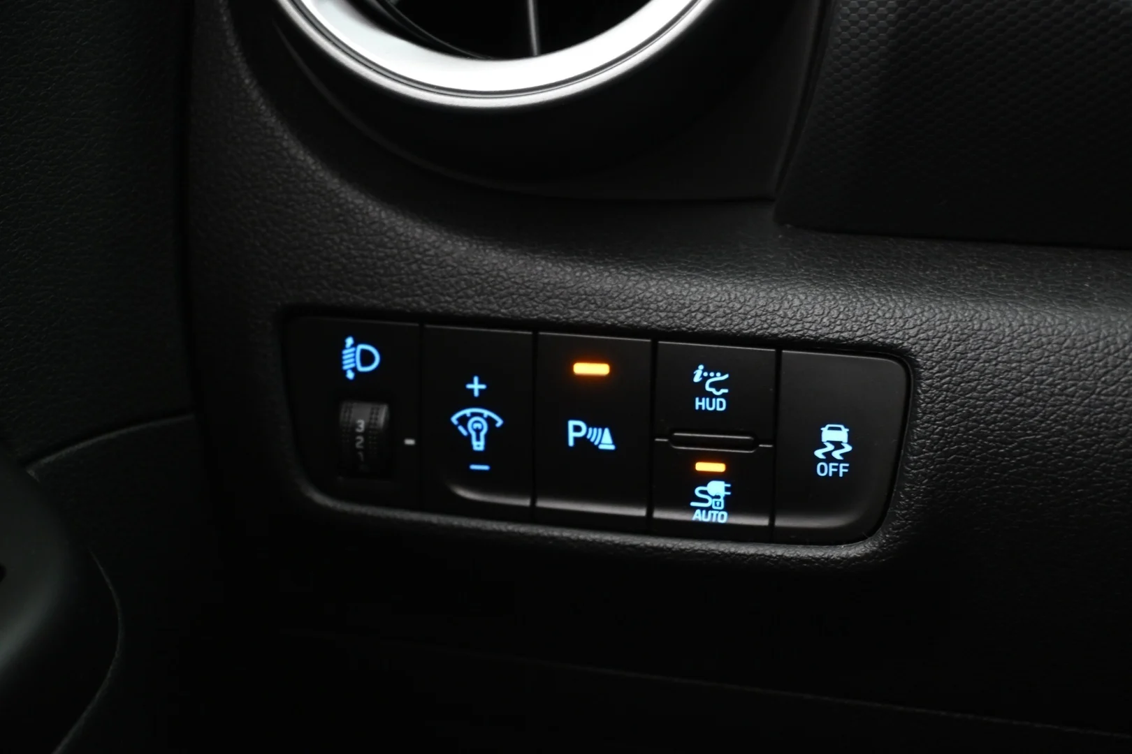 Car Image - 1R8oKVPrxMCGz6Inj4mRF5