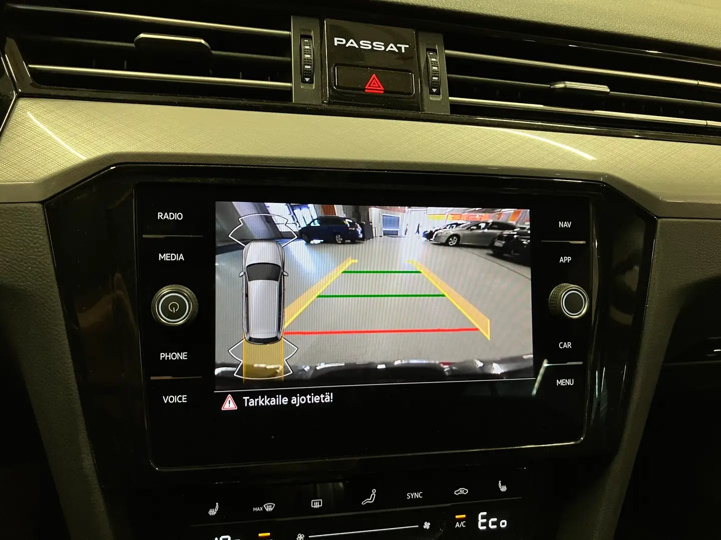 Car Image - Vt1z6hlokY5ikc3rR2uje