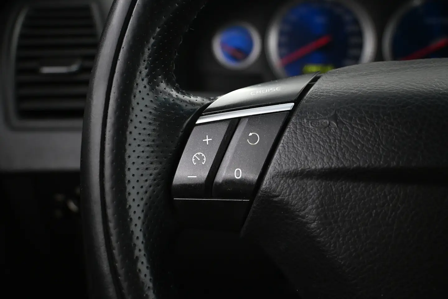 Car Image - 6uf9zfbkfCQLyna7sSGQId