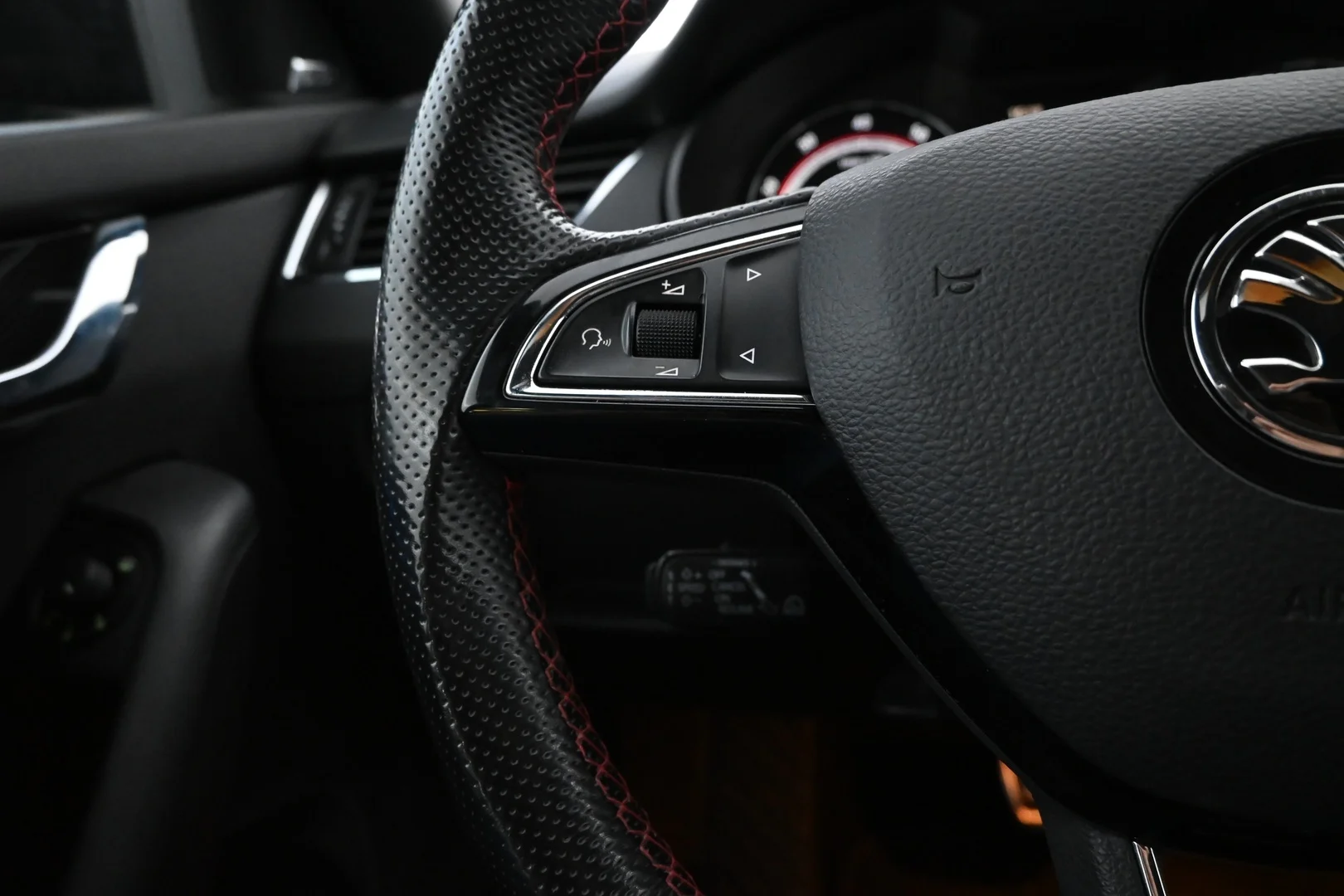 Car Image - 3MGzJsvGlkVOrc7hf8gCWB