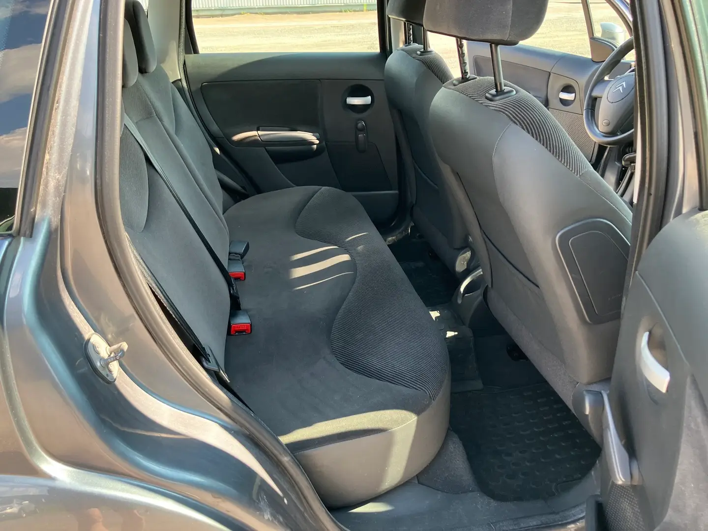 Car Image - 1VJV2c9hkqvDcYBKCO3YSs