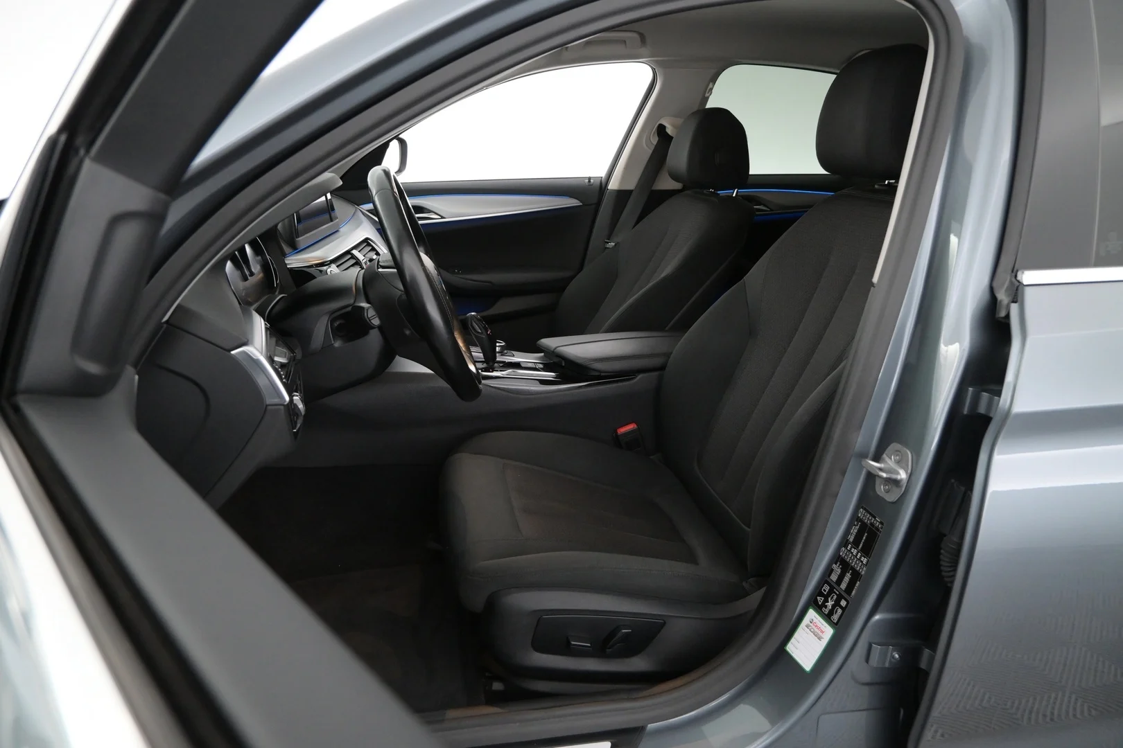 Car Image - 2aXhZLT1n7gVr9fZ1hINf7