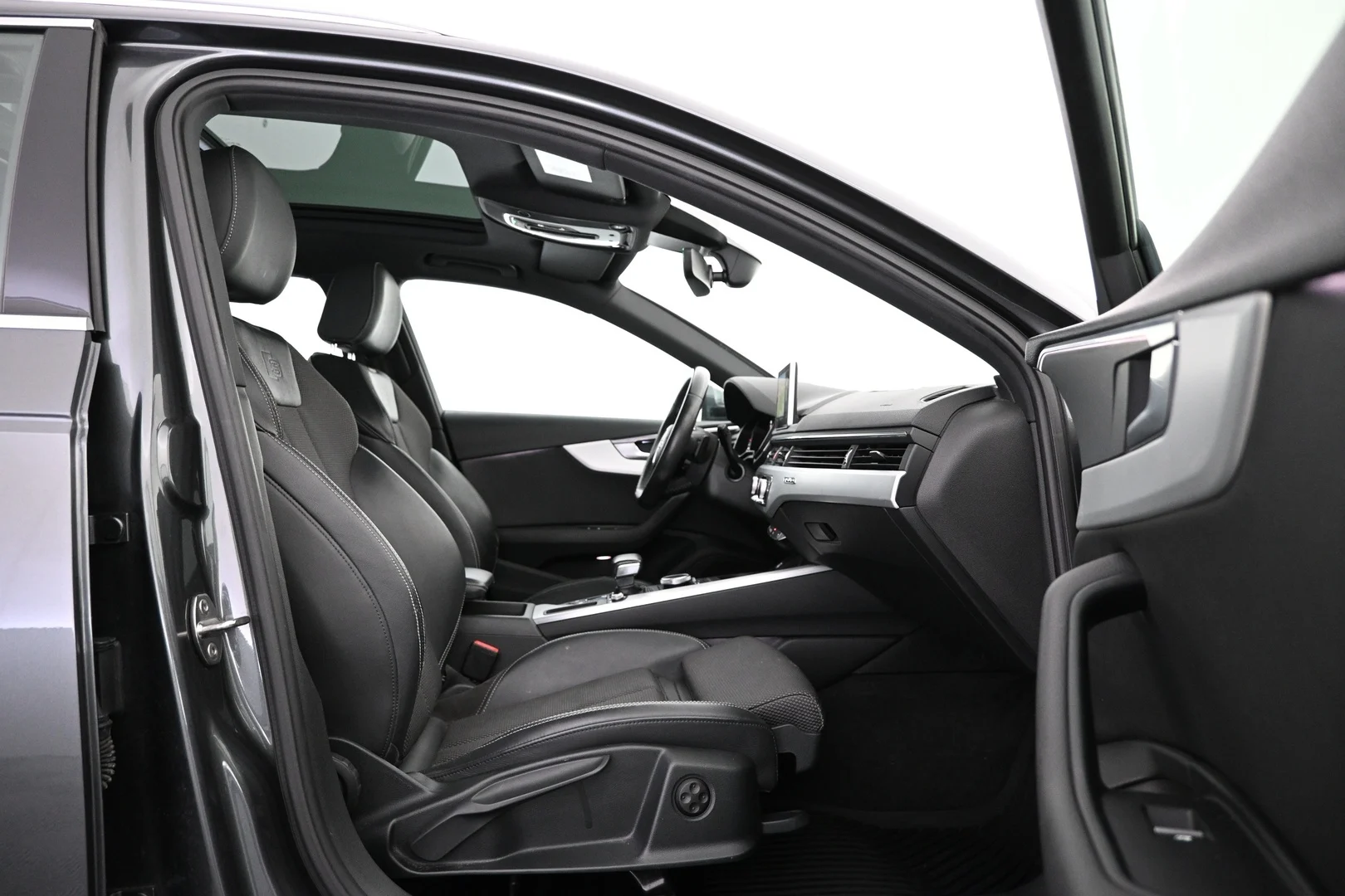 Car Image - 72StOPJf03eadYFa2x61jJ