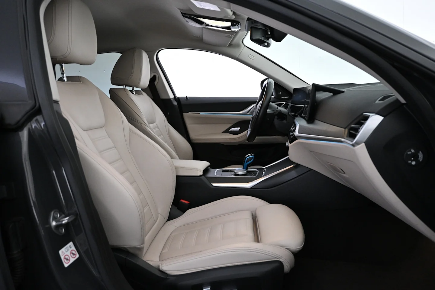 Car Image - 6ogC5hVQumoMwiS9TngnxF