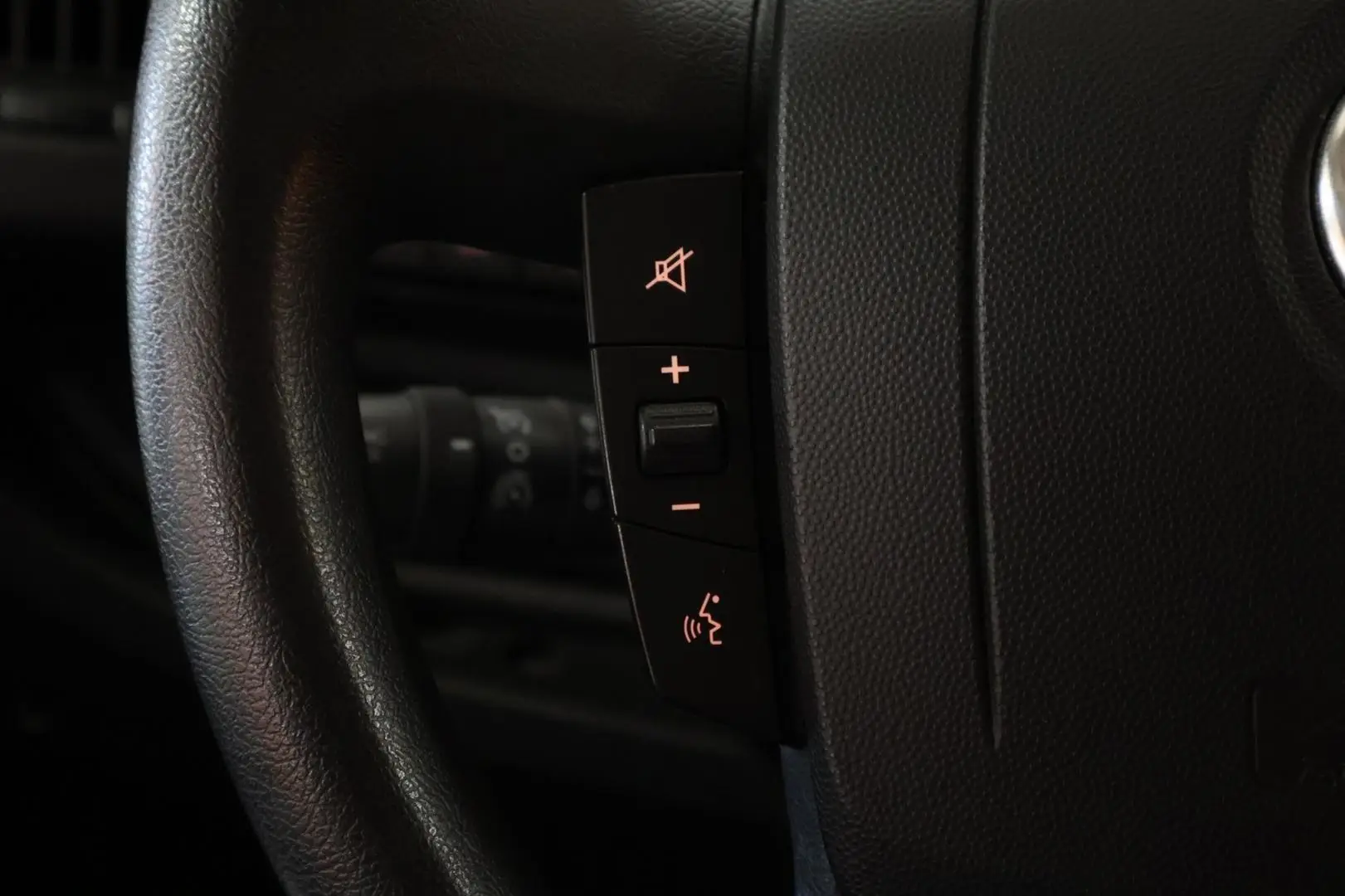 Car Image - 6Sc6dL8eUrI4AWghNKERyr