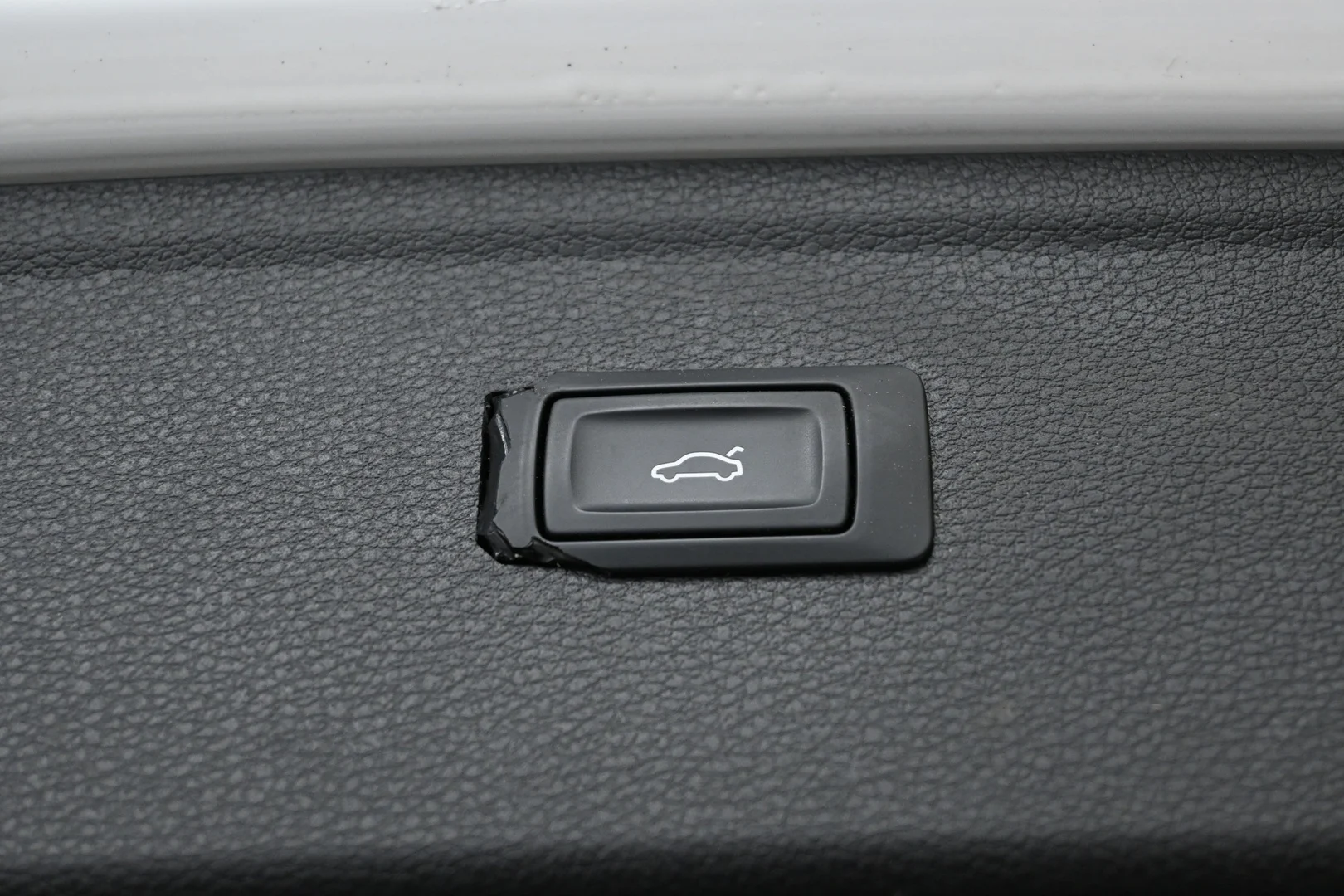 Car Image - 1vKyXzxfyQXvXH50IzAmum