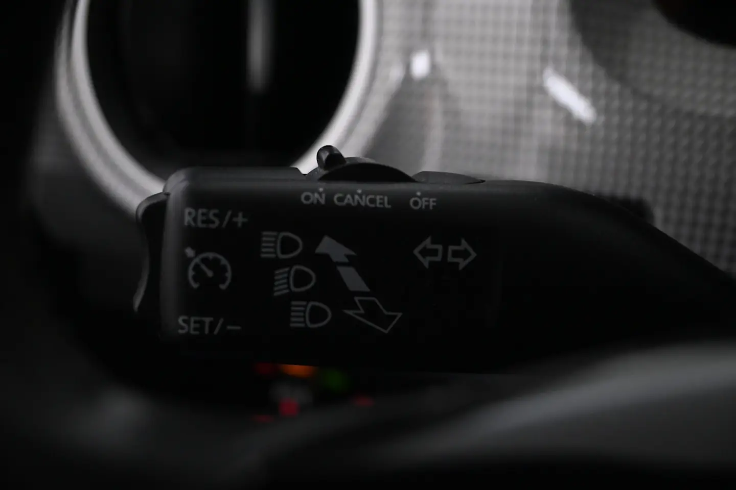 Car Image - 5R7p54NzLcq6mDvDKv9kd2