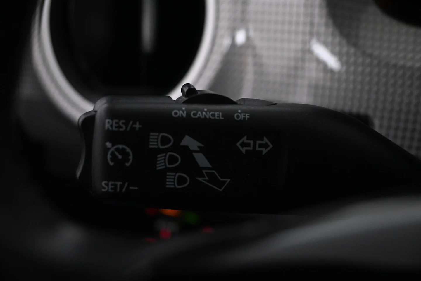 Car Image - 5R7p54NzLcq6mDvDKv9kd2