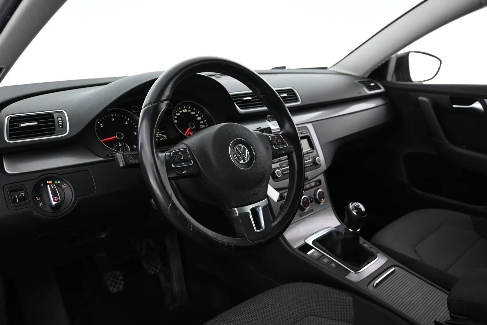 Car Image - LoJfefcC4VVdUdz2zeE6V