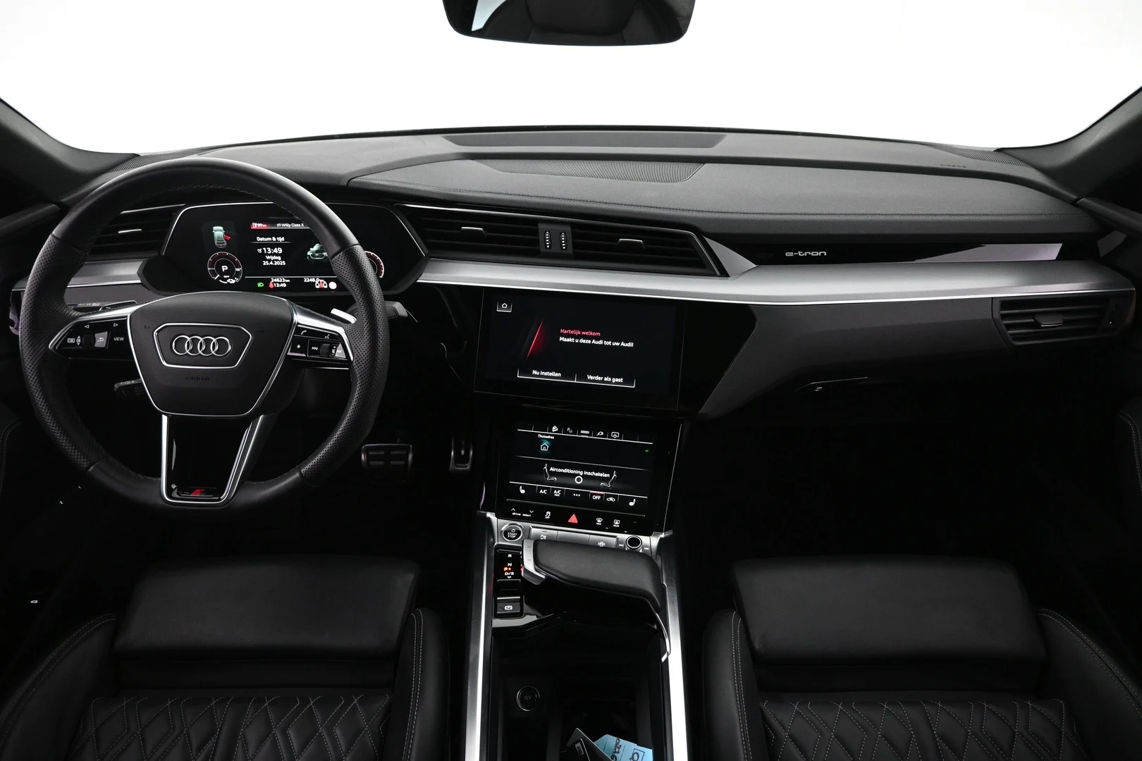 Car Image - 3pIS90ElmFn4m01QJQLG3g