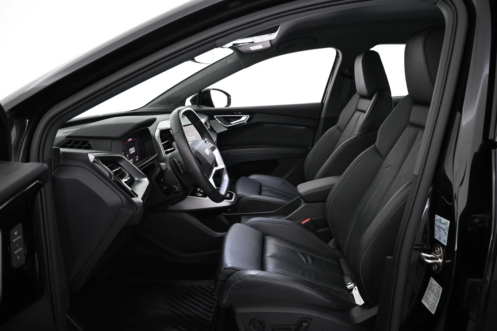 Car Image - 407dLur7D8zhgMImtNDlmB