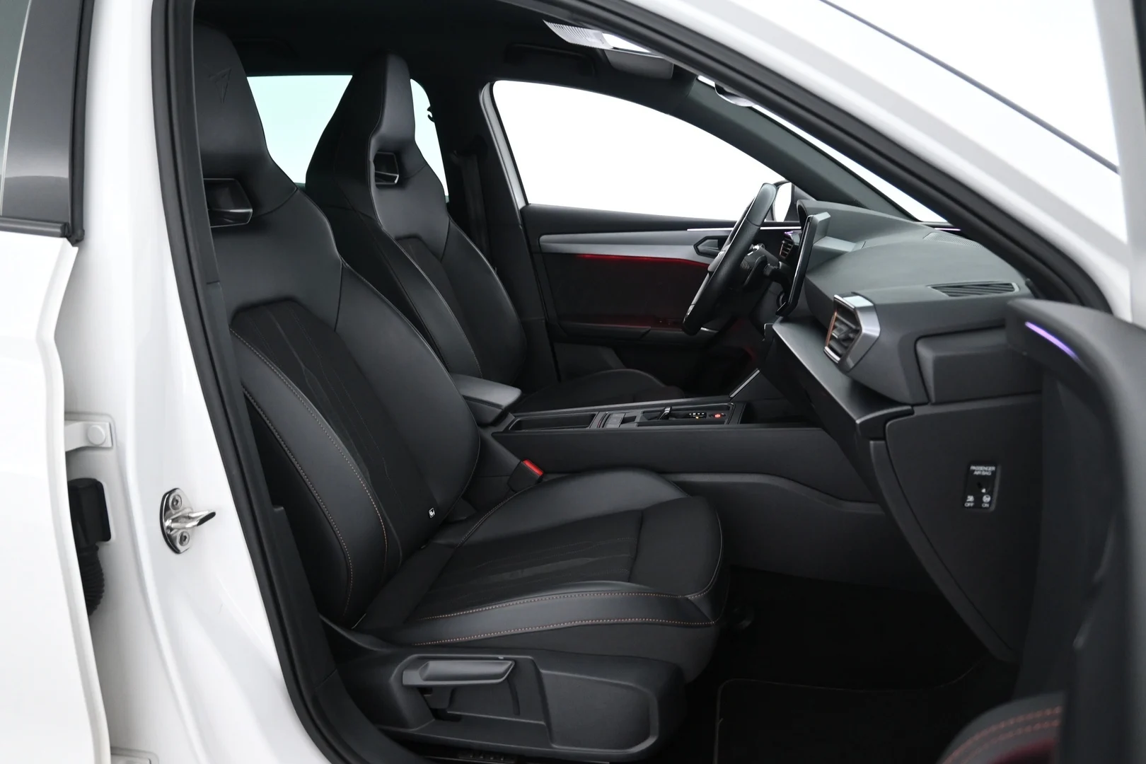 Car Image - 5K9mIfQ925ufVD0fpNlvmv