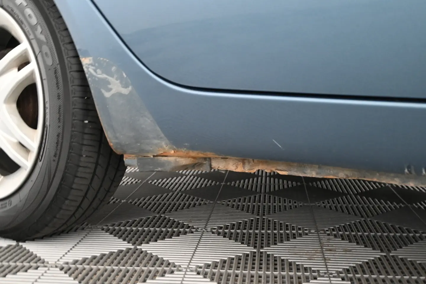Car Image - Bq50COcCHtyH44y1wFuEy