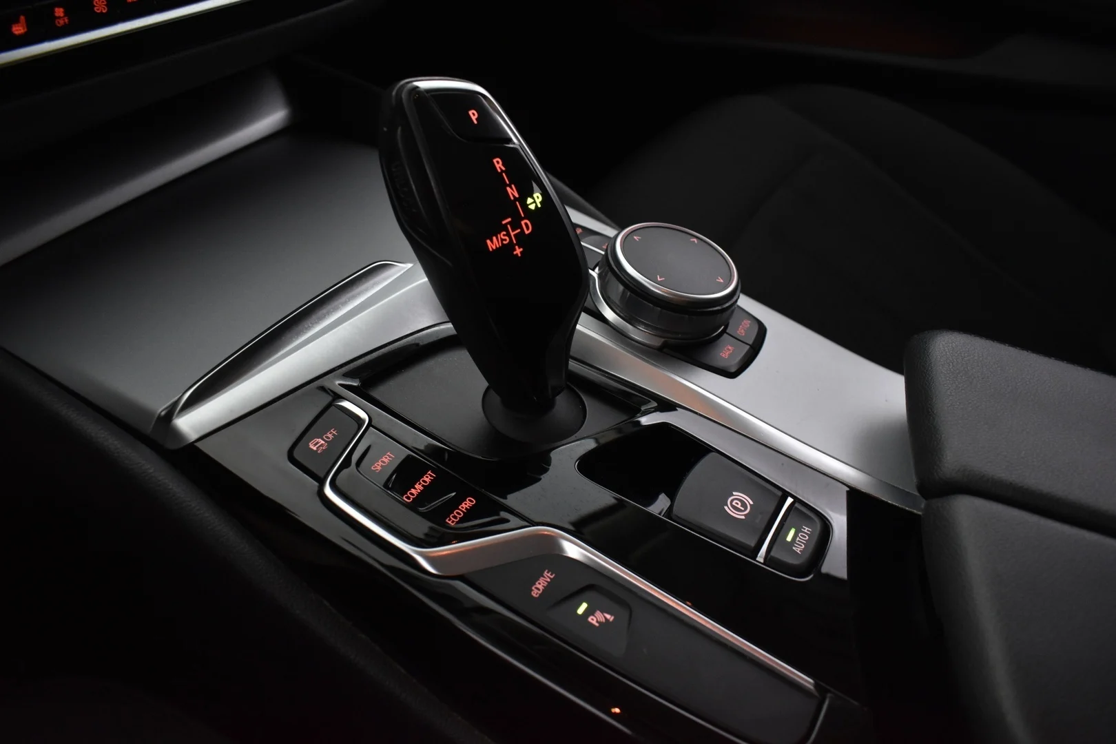 Car Image - 77vaBhMK5gy0RyA2hplSaH