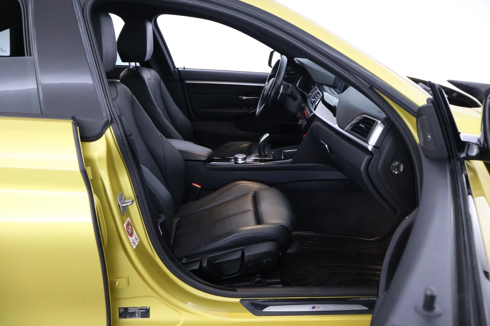 Car Image - 6SmXdmvcizB8pcXGMvuwxX