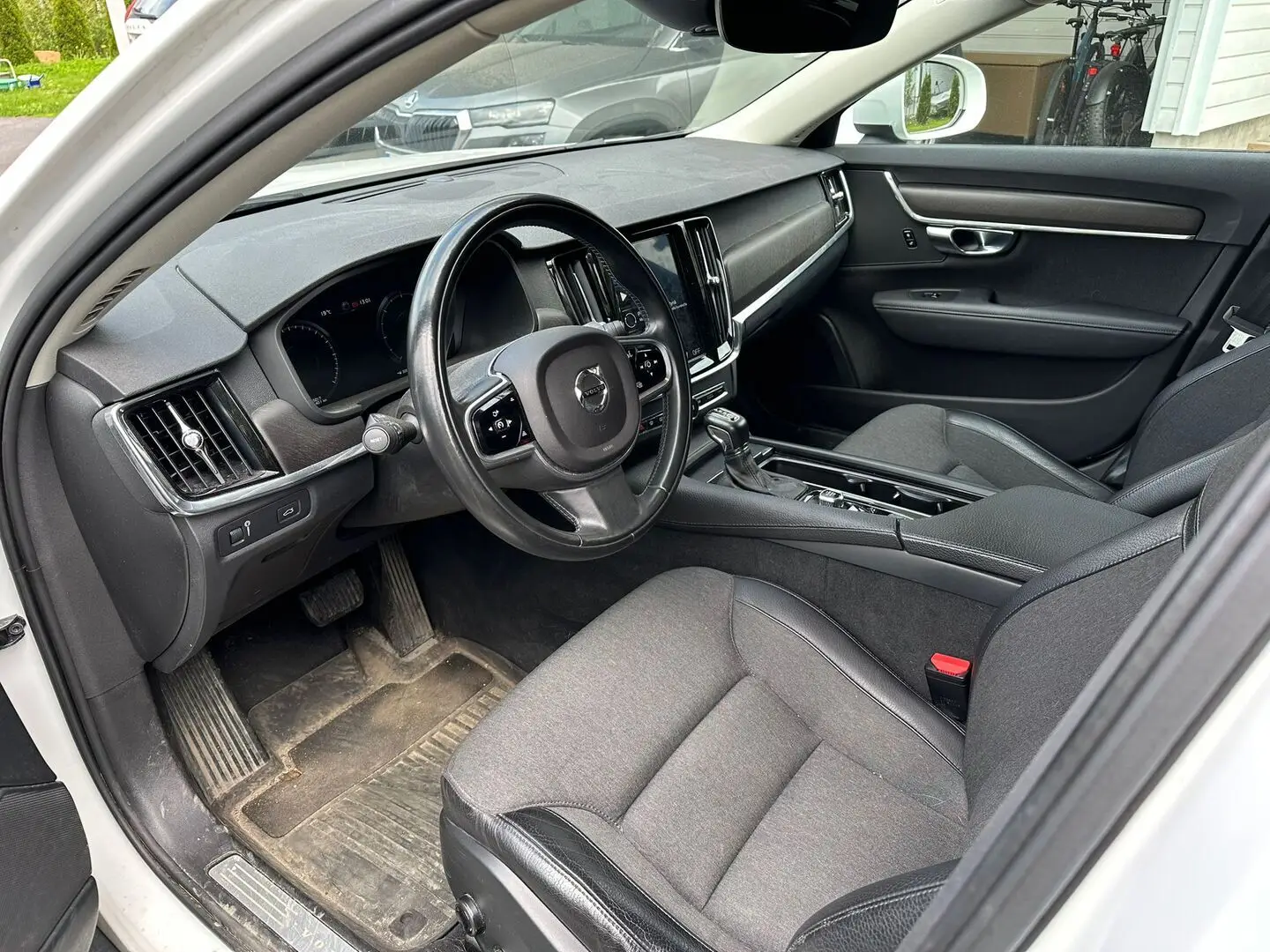 Car Image - 5hW0aWhdhMog5c4C9eAU76