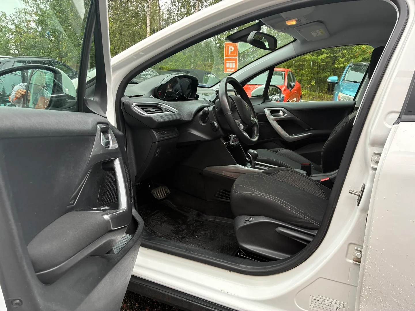 Car Image - 5PRuywoZjI4n7R4fFQSrNL