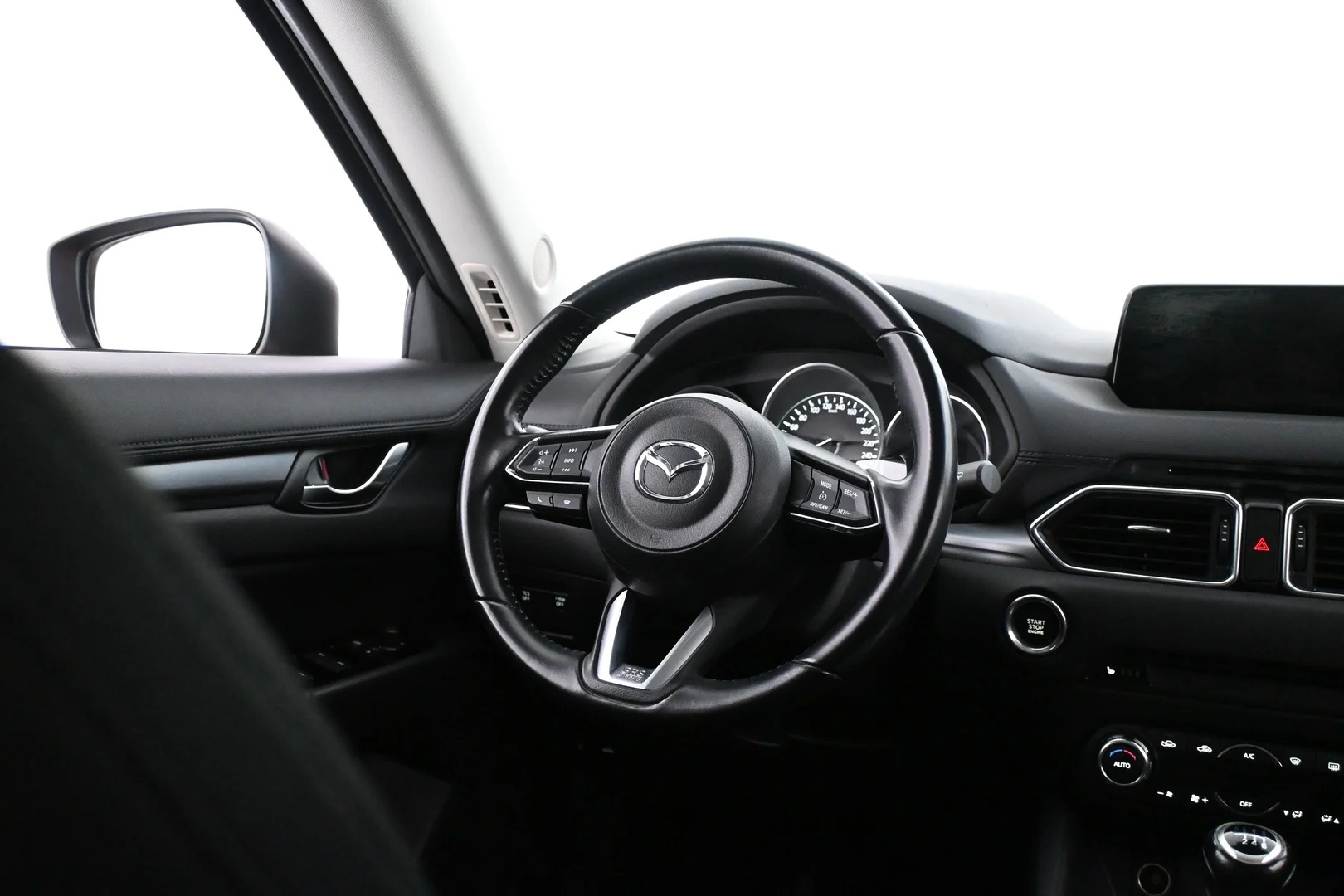 Car Image - V8Luium5qRcEuTjS9PJh5