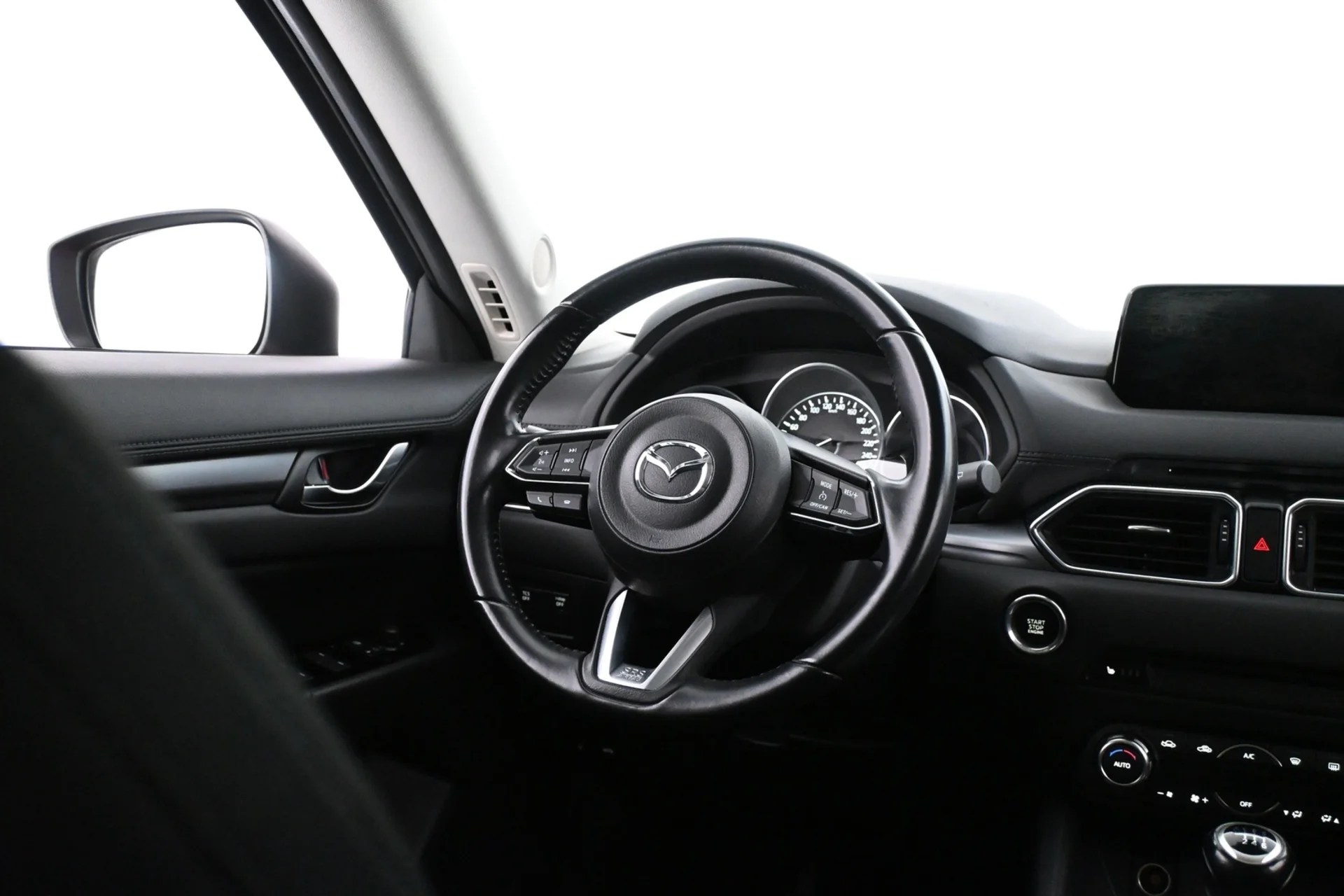 Car Image - V8Luium5qRcEuTjS9PJh5